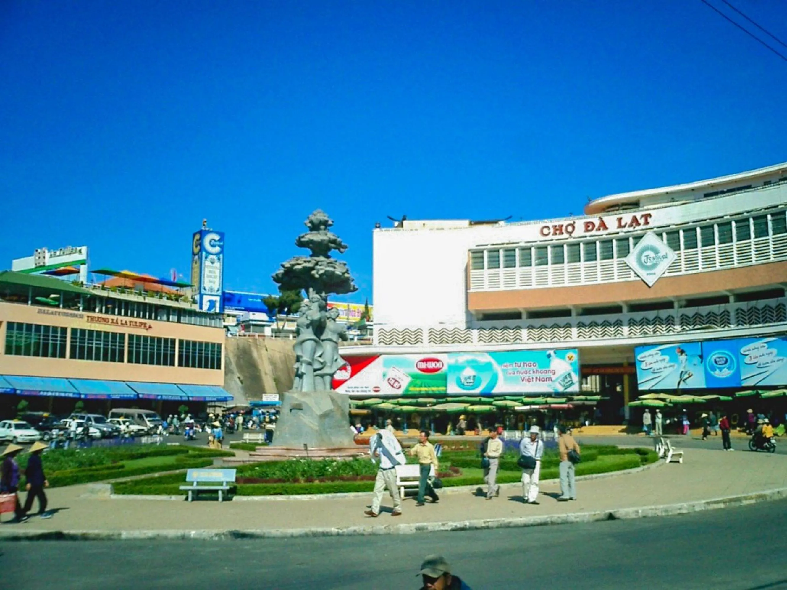 Nearby landmark in Jolie House