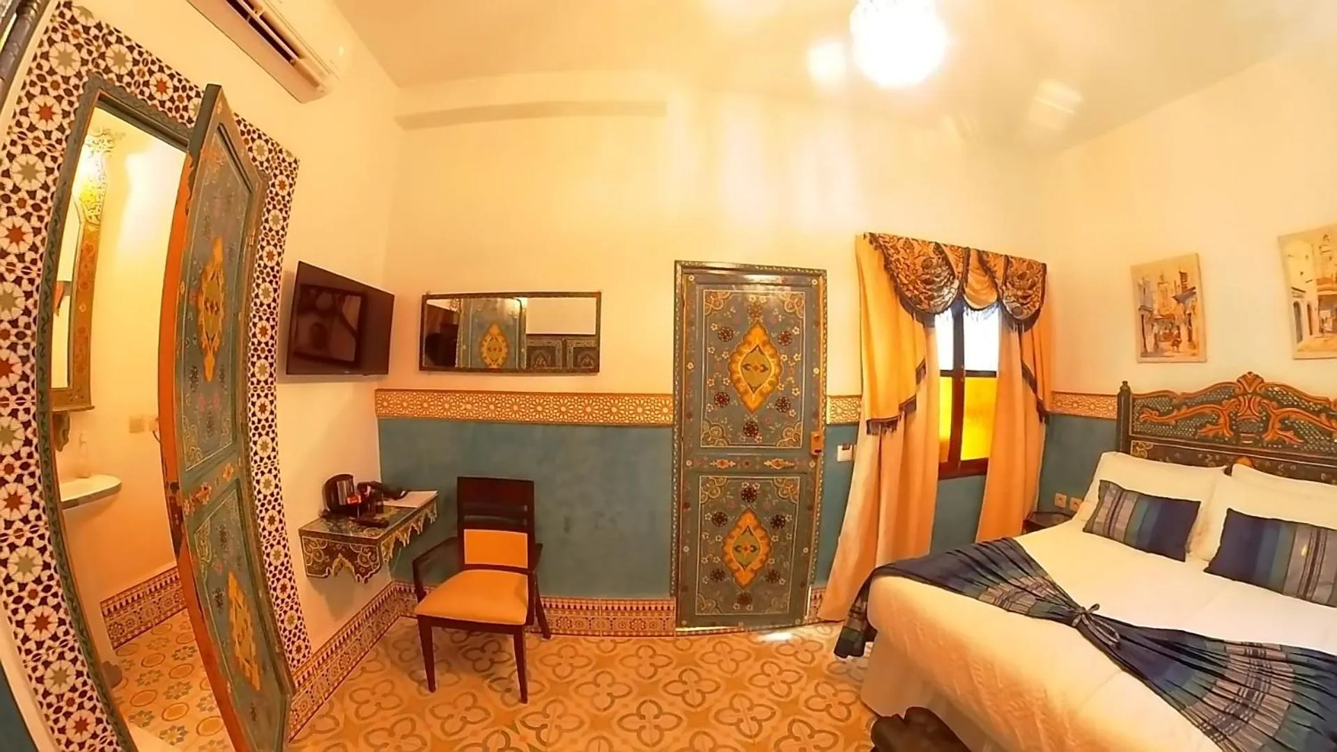 Bed in Riad Las Mil y una Noches Tetuan