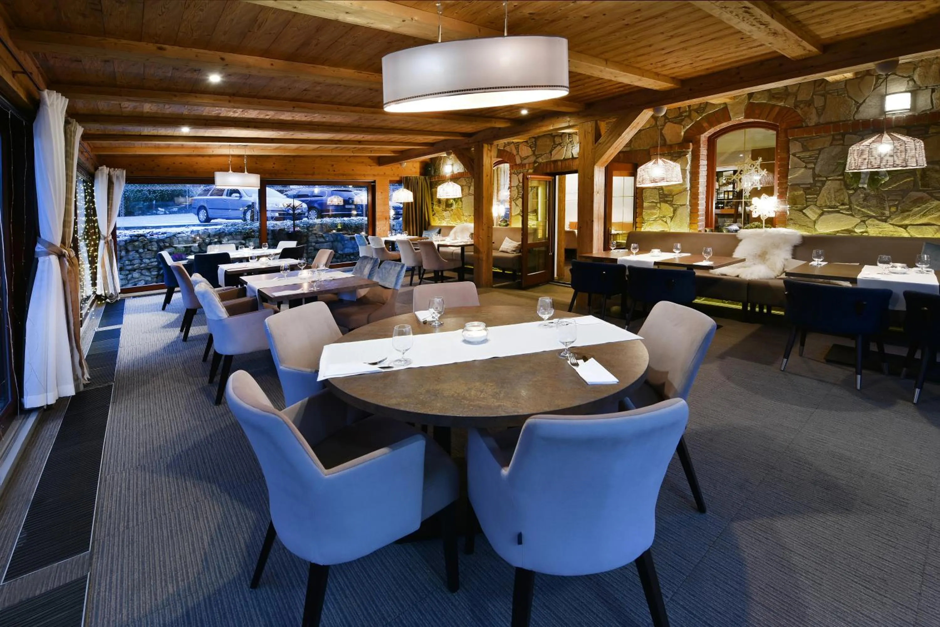 Restaurant/places to eat in APLEND Hotel Kukučka