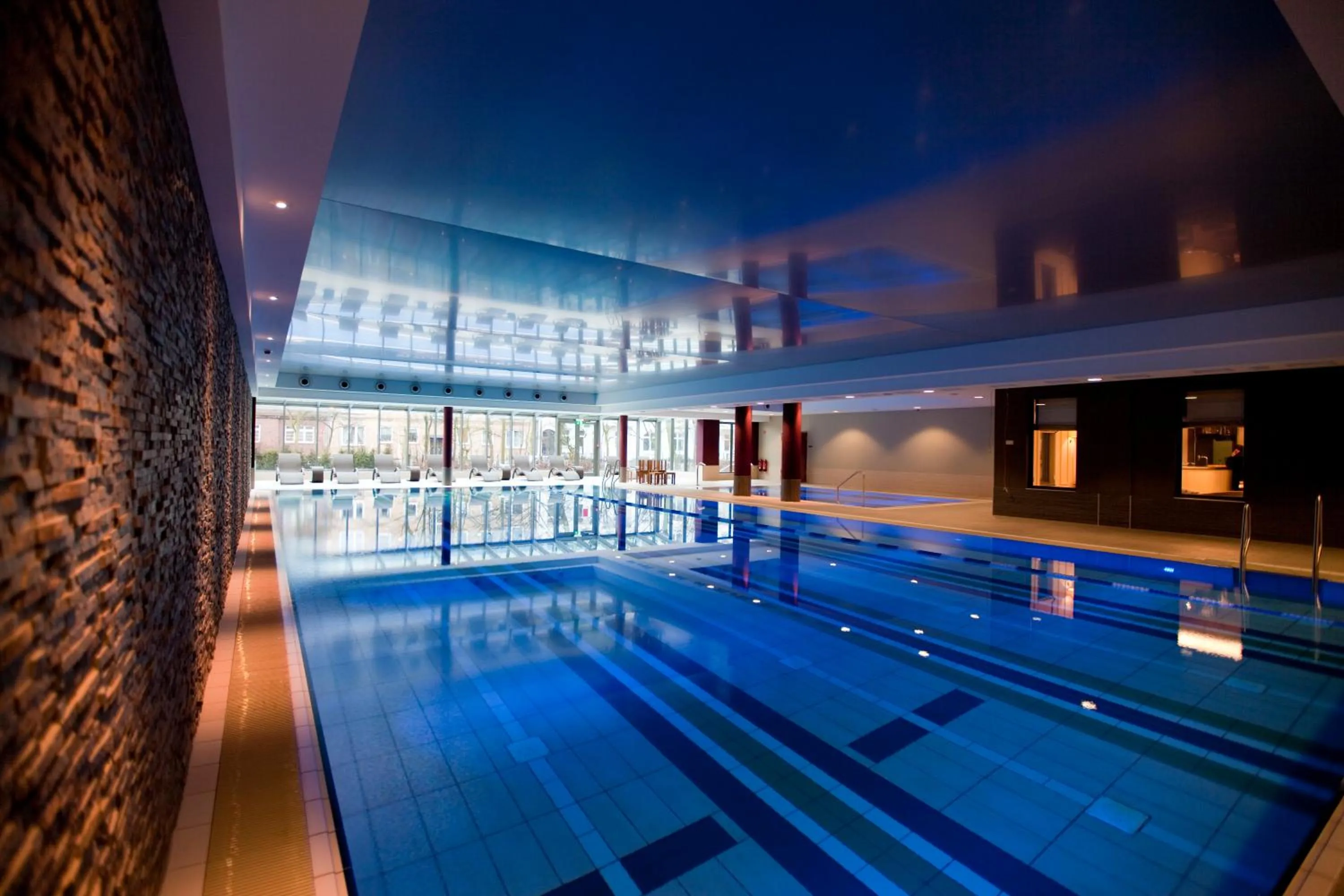Swimming pool in Aspria Hamburg Uhlenhorst Sport & Spa