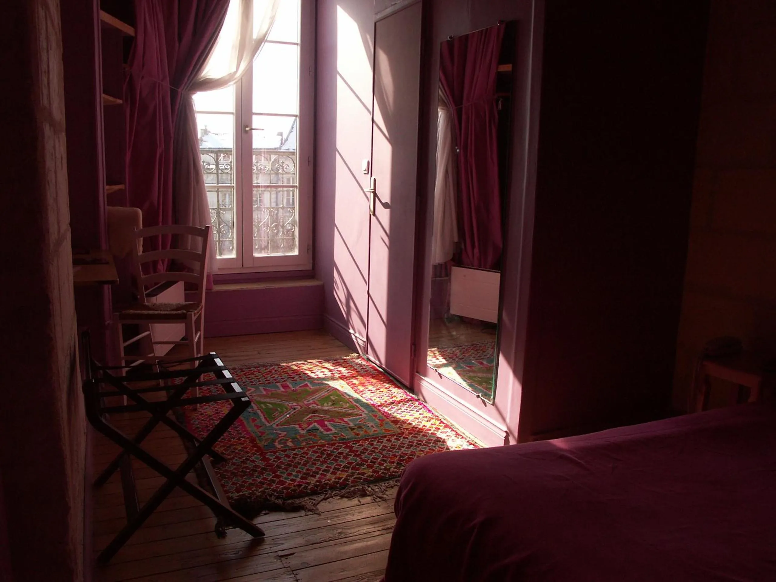 Photo of the whole room, Bed in Hôtel du Palais