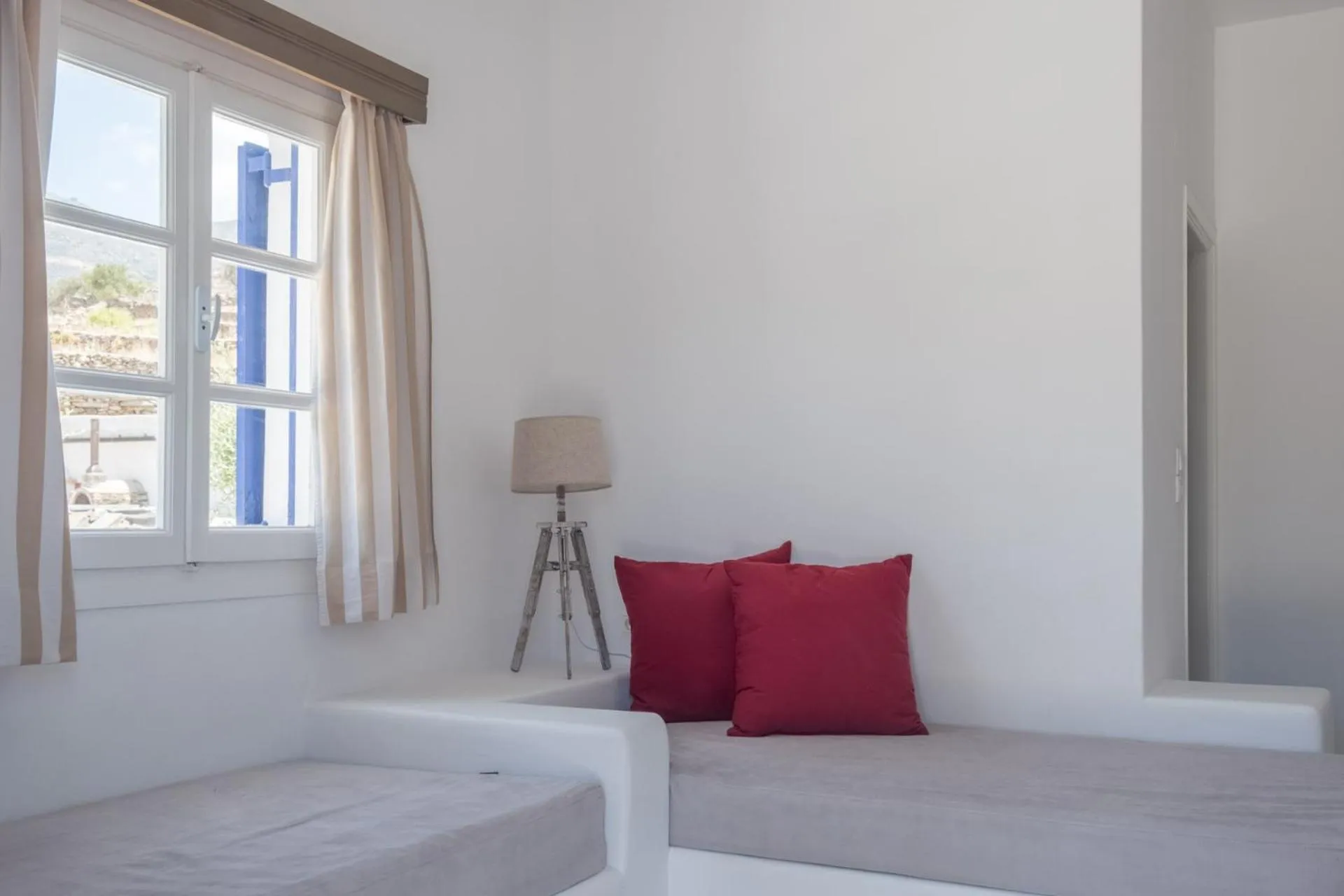 Bed in Paradise Apartments Studios