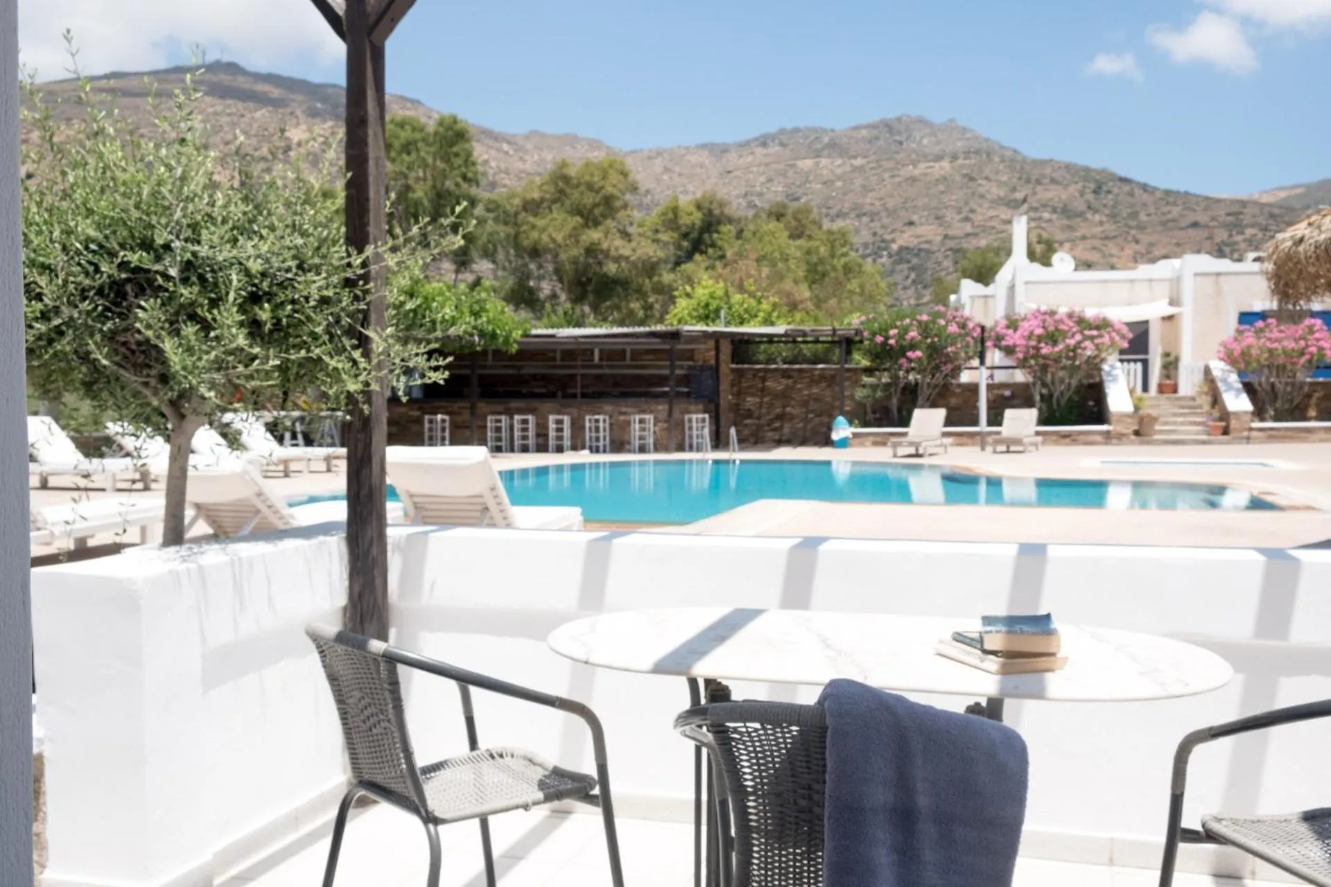 Swimming pool in Paradise Apartments Studios