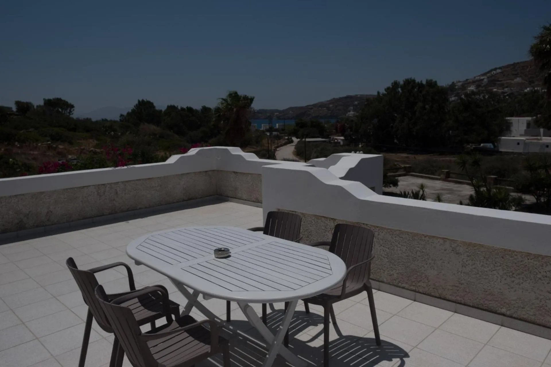 Paradise Apartments Studios