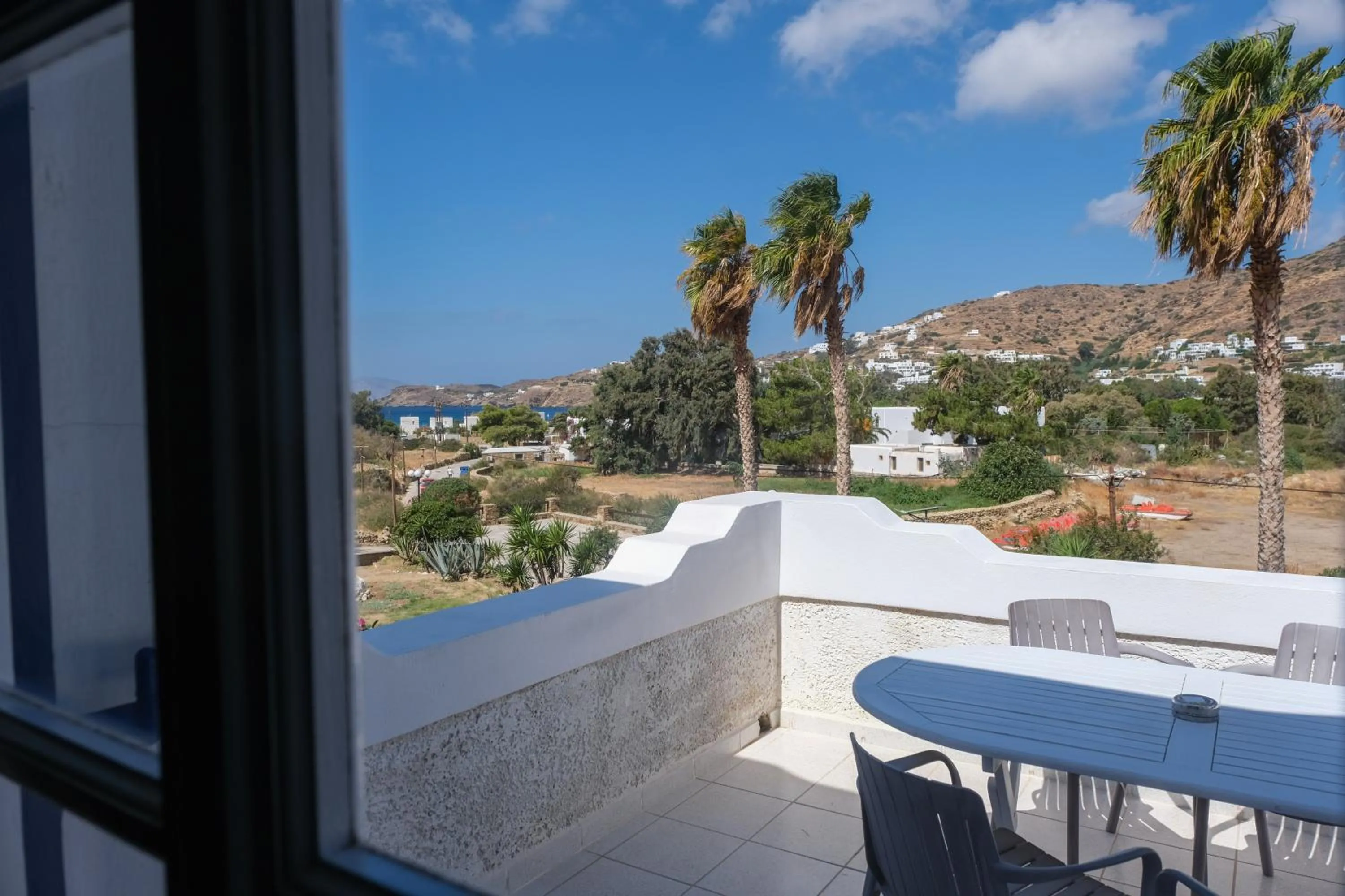 Paradise Apartments Studios