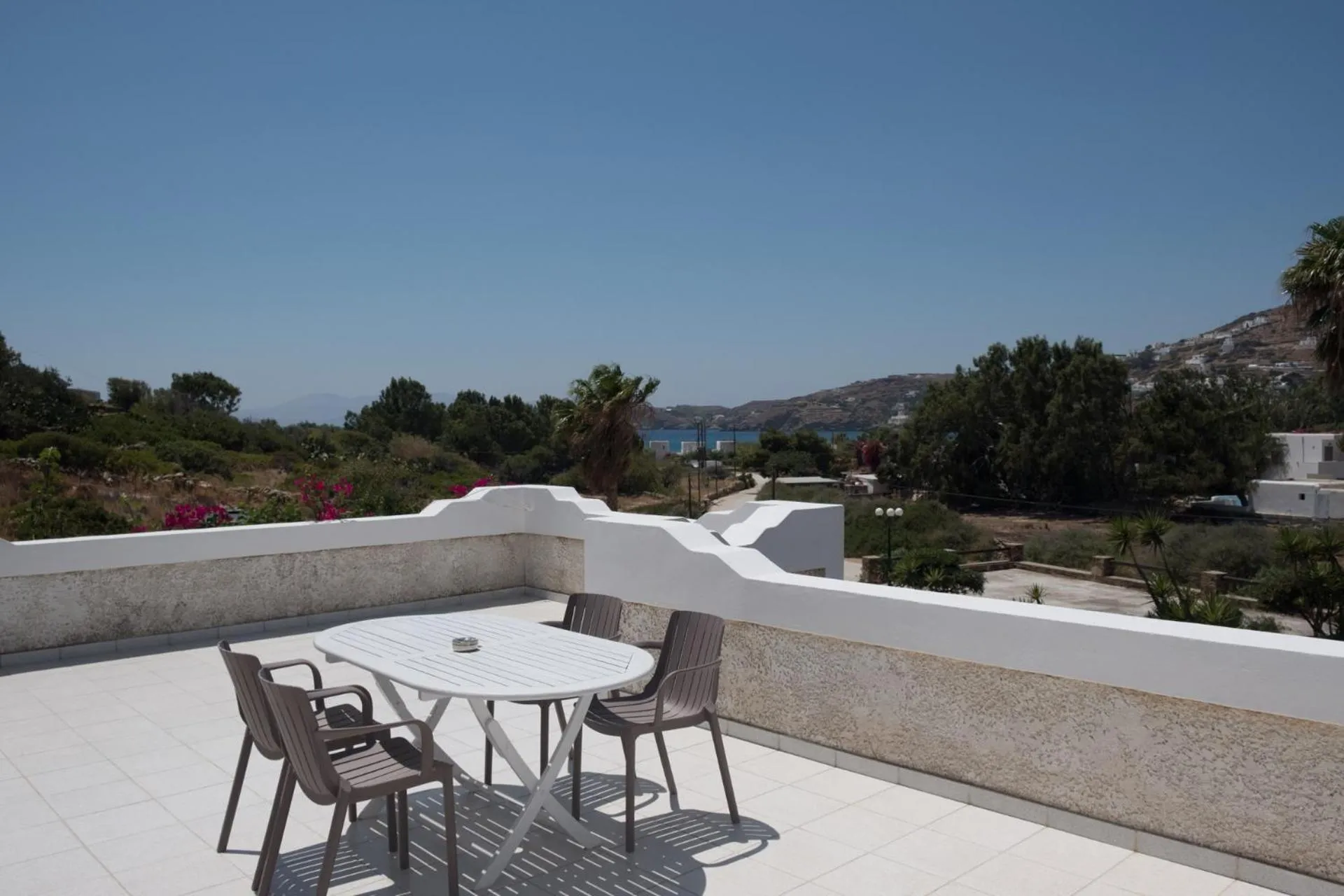 Paradise Apartments Studios