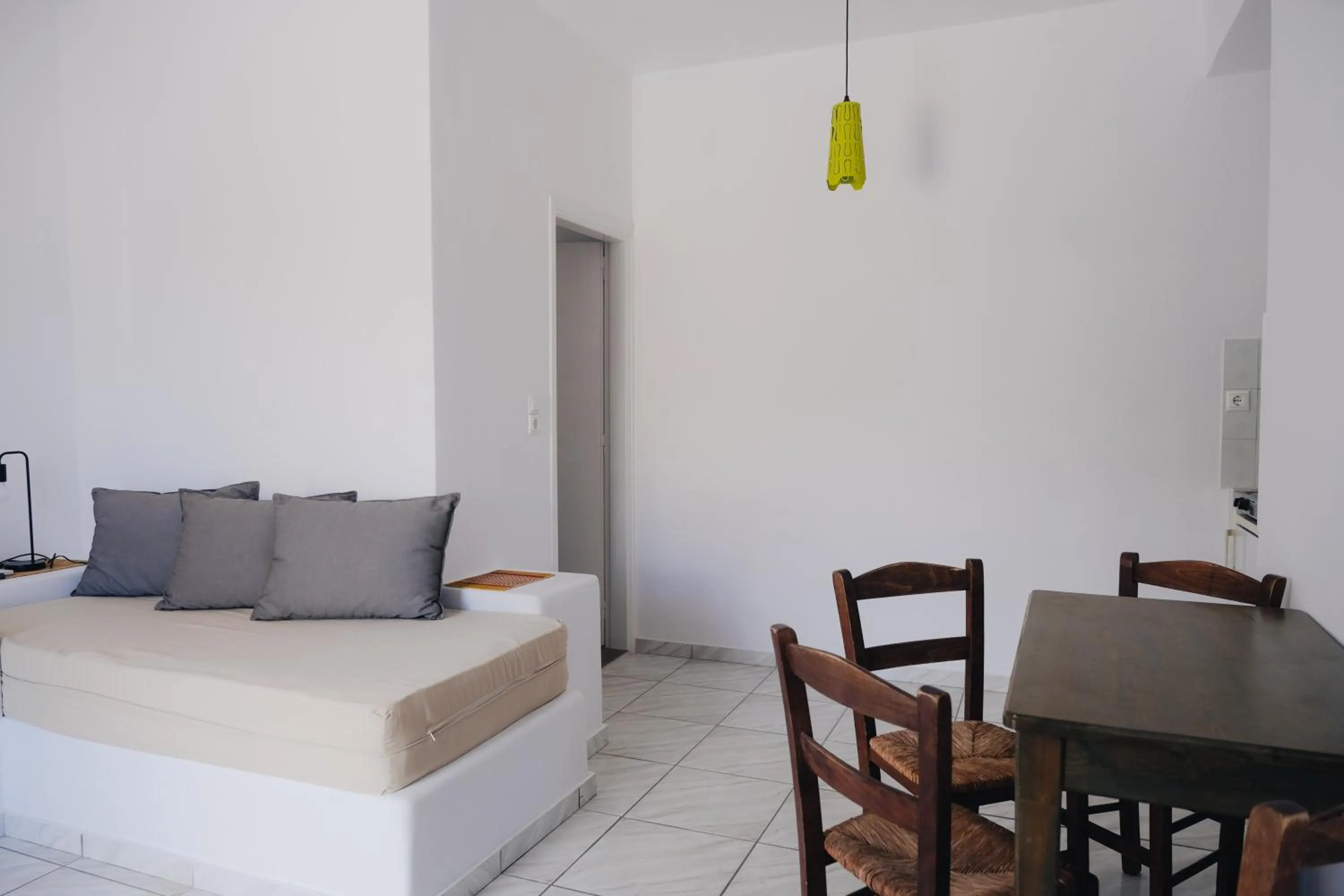 Paradise Apartments Studios