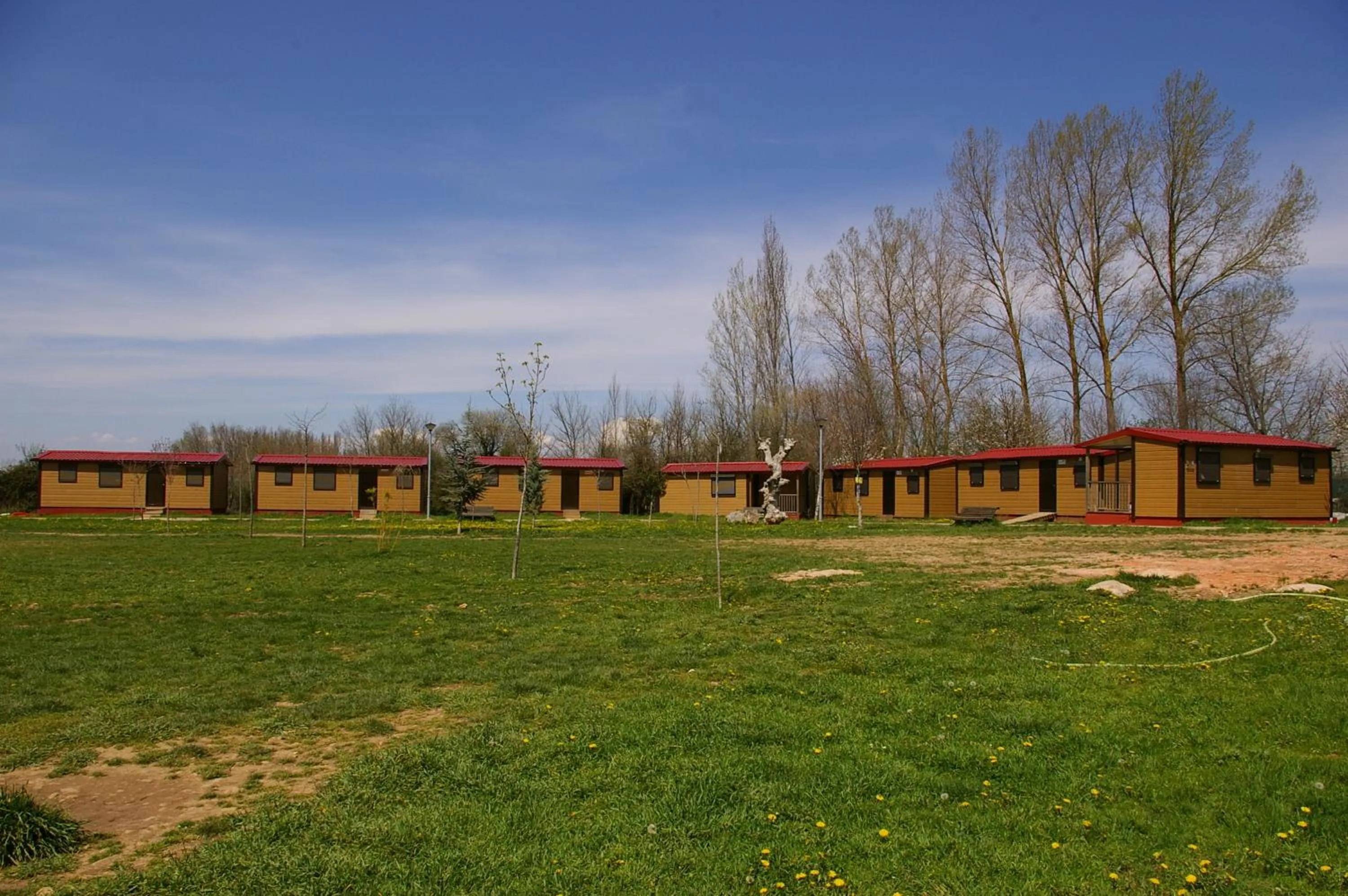 Area and facilities in Bungalows Granja Escuela Arlanzón