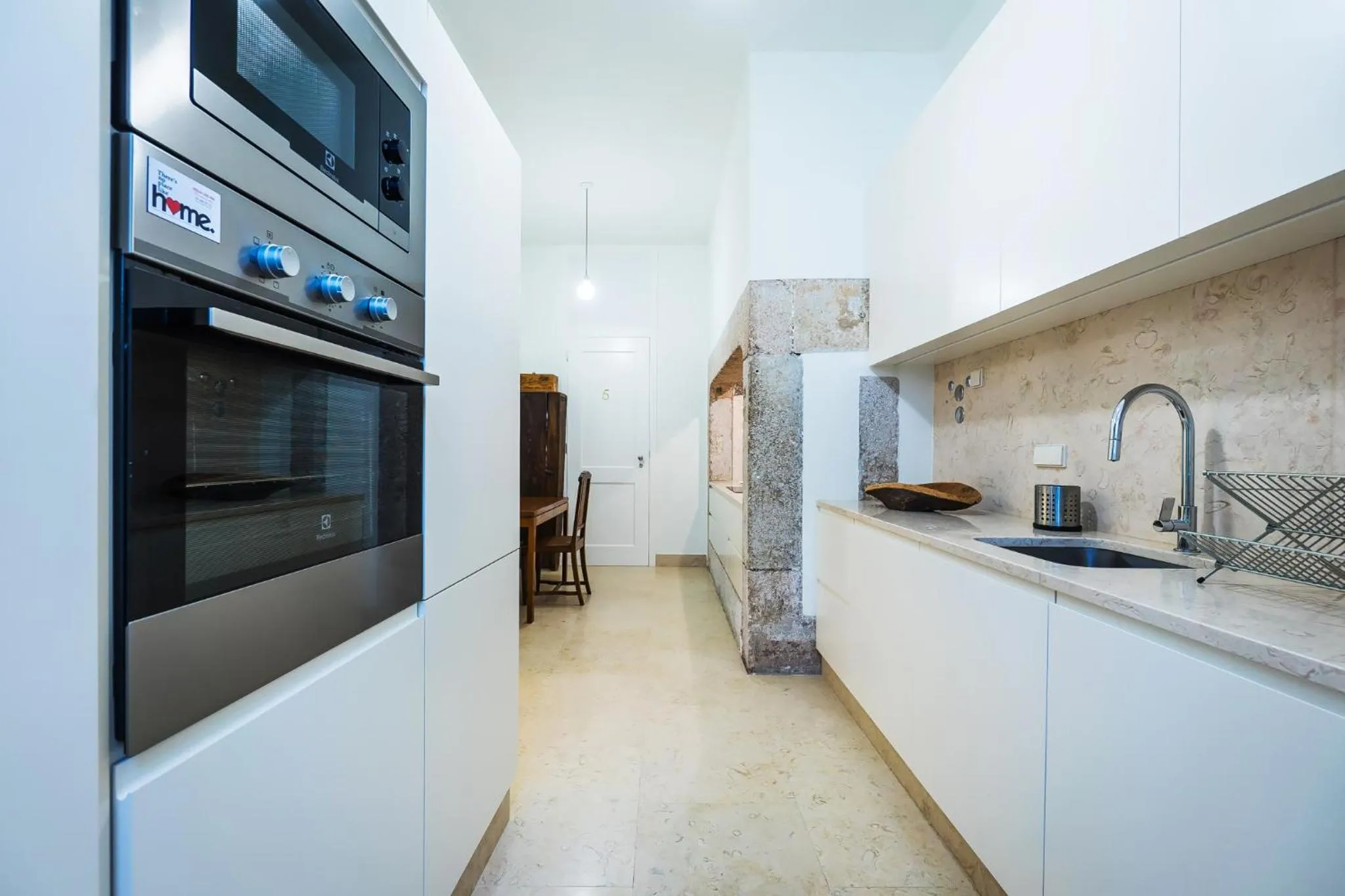 Kitchen or kitchenette in Santa Justa Prime Guesthouse