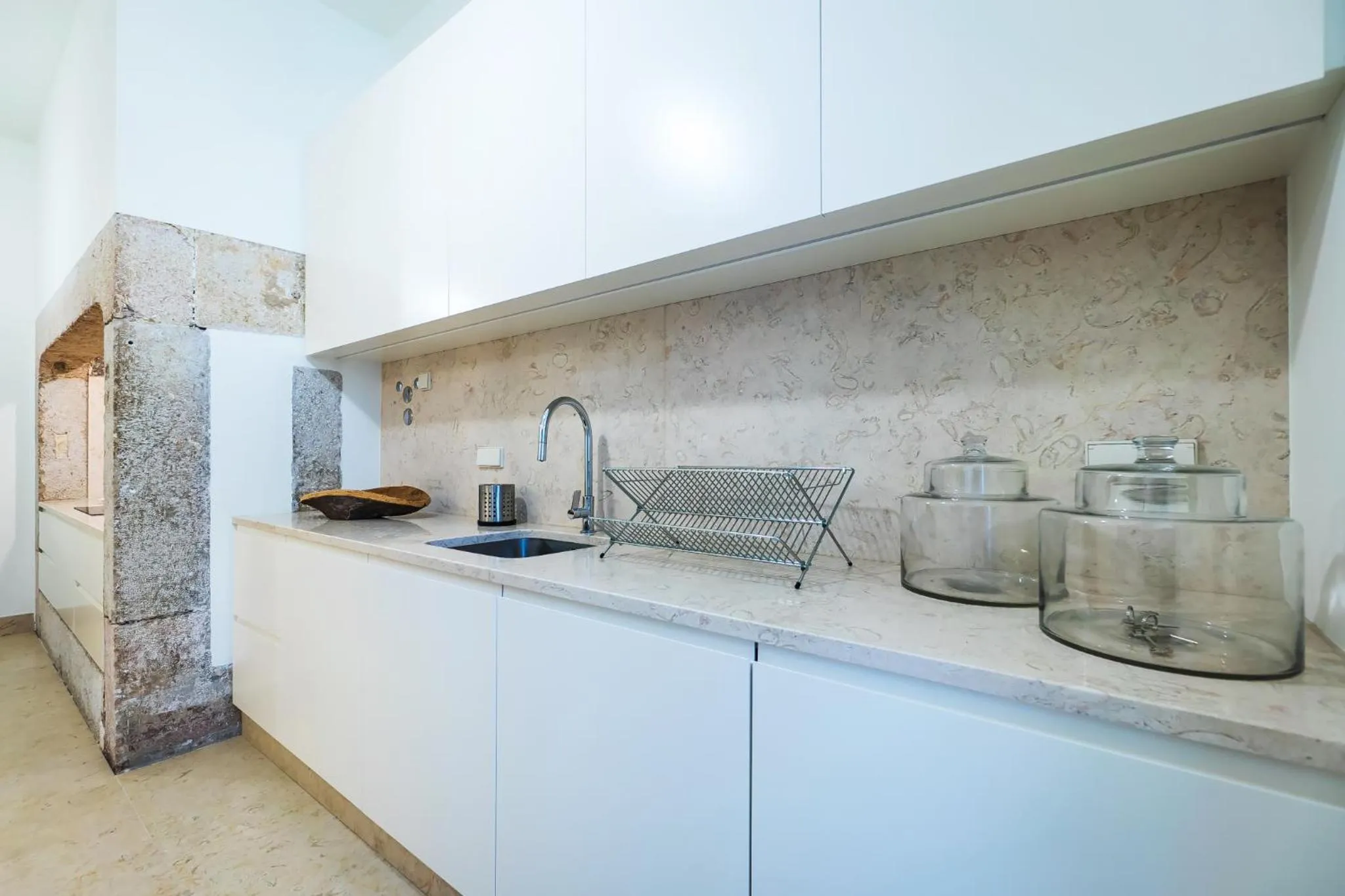 Communal kitchen in Santa Justa Prime Guesthouse