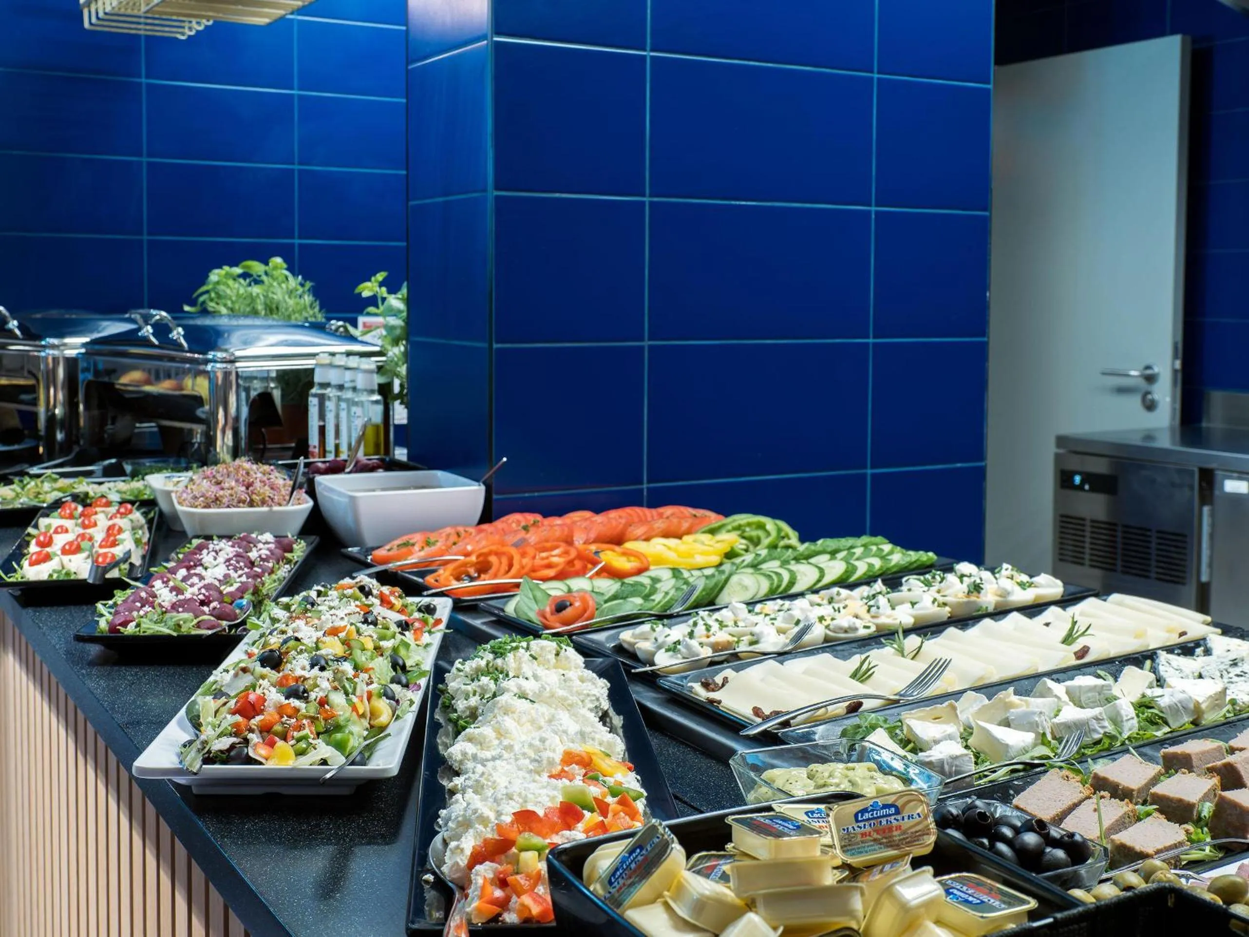 Restaurant/places to eat in B&B Hotel Warszawa-Okęcie