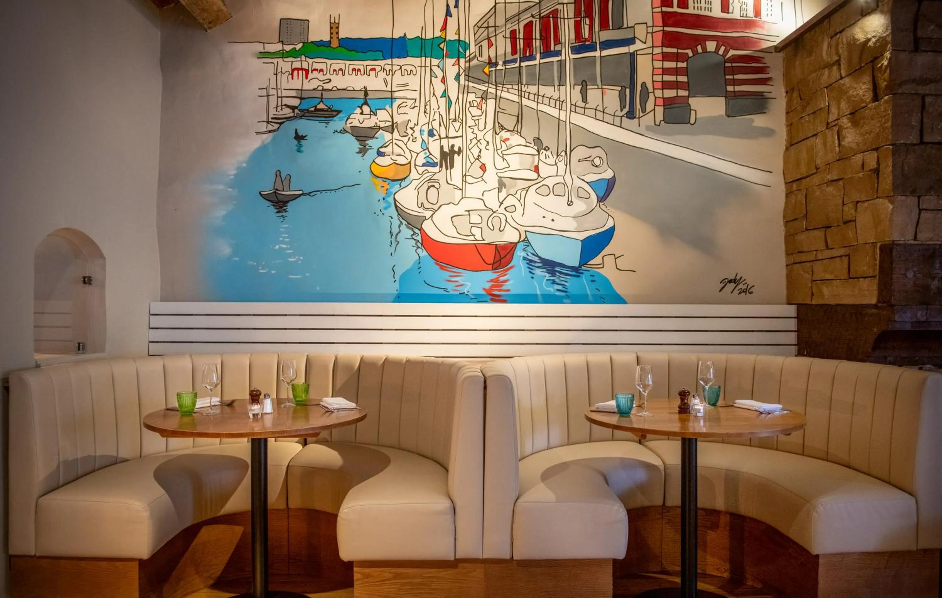 Restaurant/places to eat in Aztec Hotel and Spa