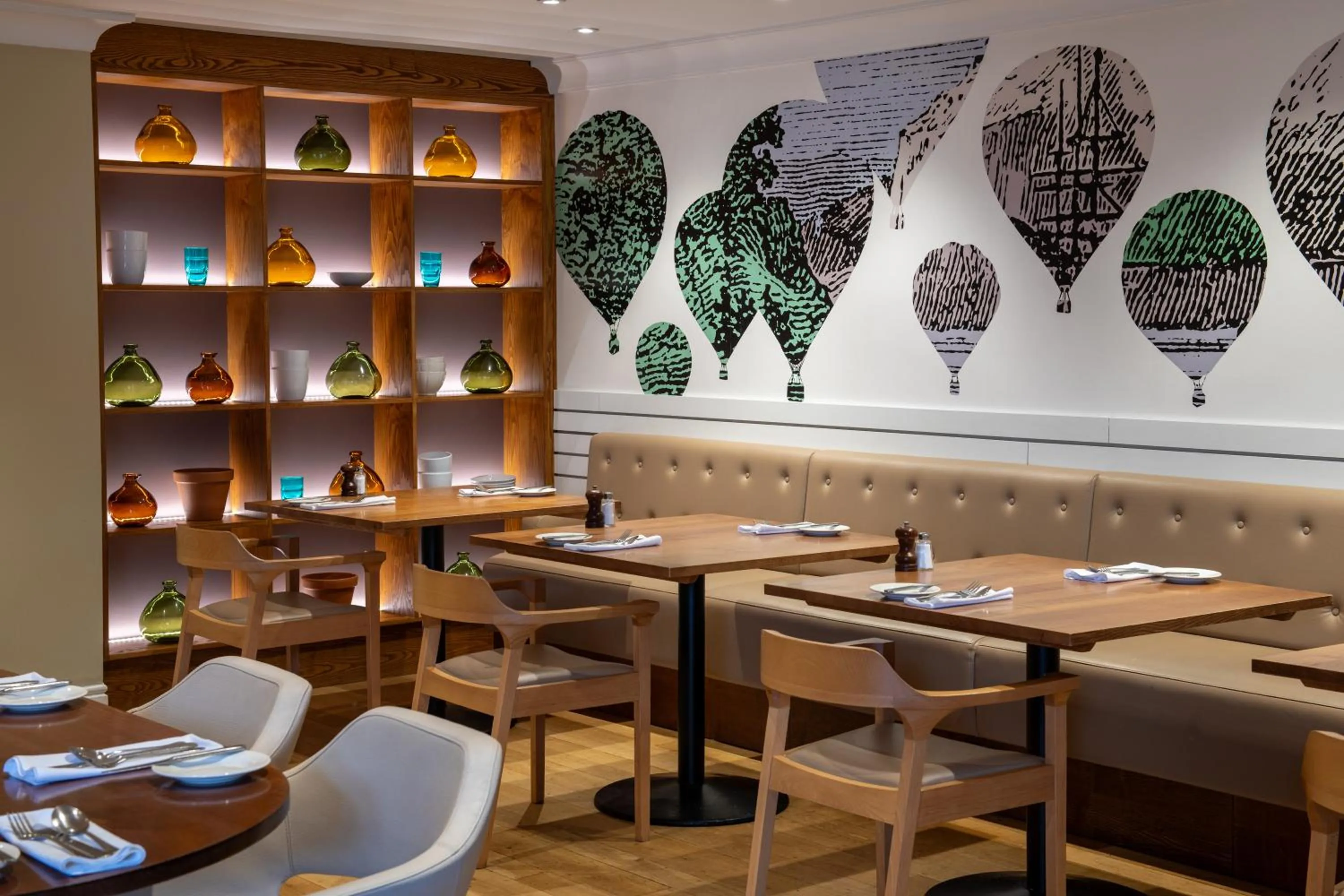 Restaurant/places to eat in Aztec Hotel and Spa