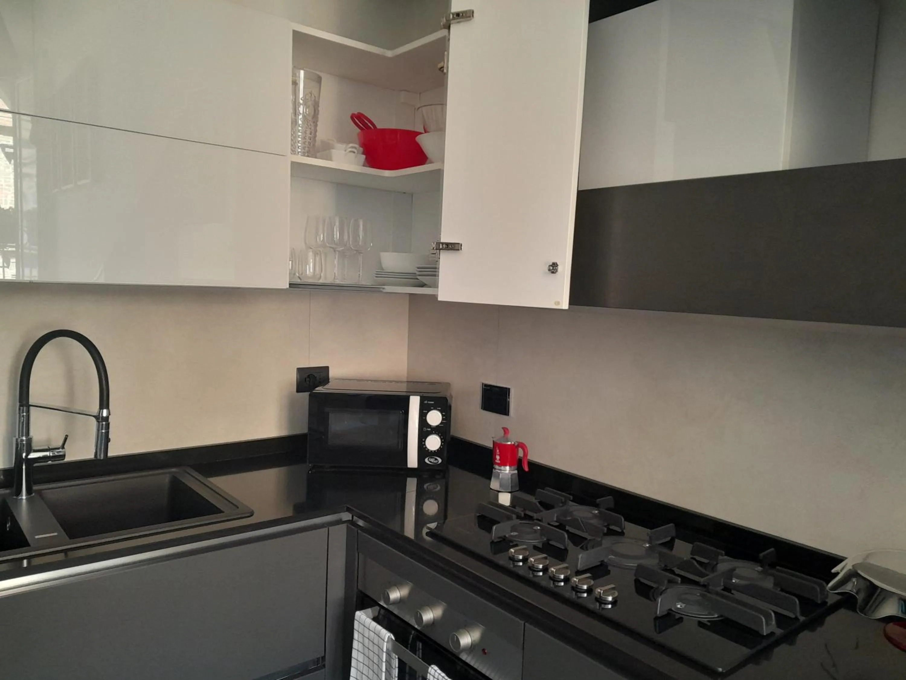 Kitchen or kitchenette in Alloggio Fronte Egizio