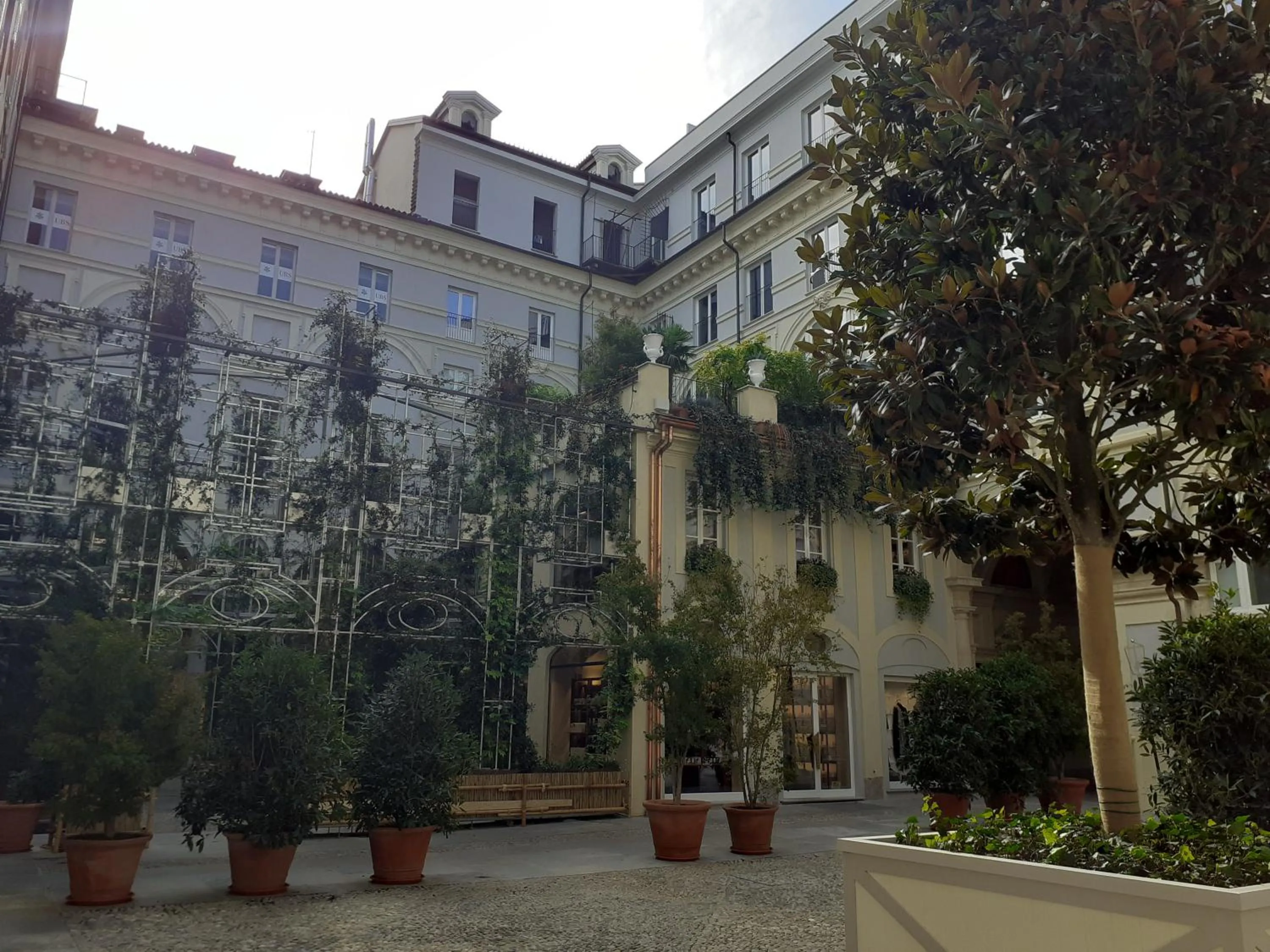 Inner courtyard view in Alloggio Fronte Egizio