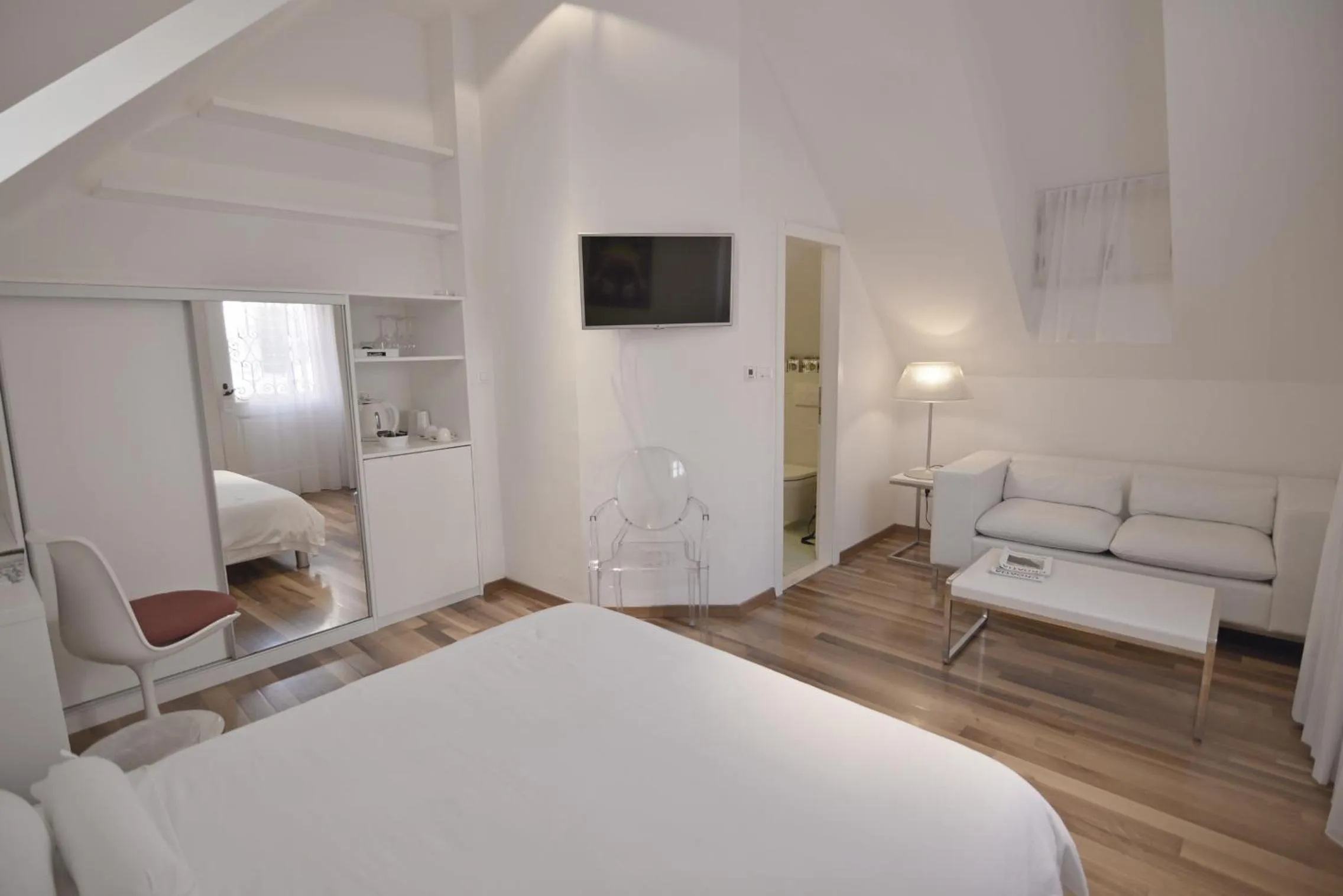 Photo of the whole room, Bed in Divota Apartment Hotel