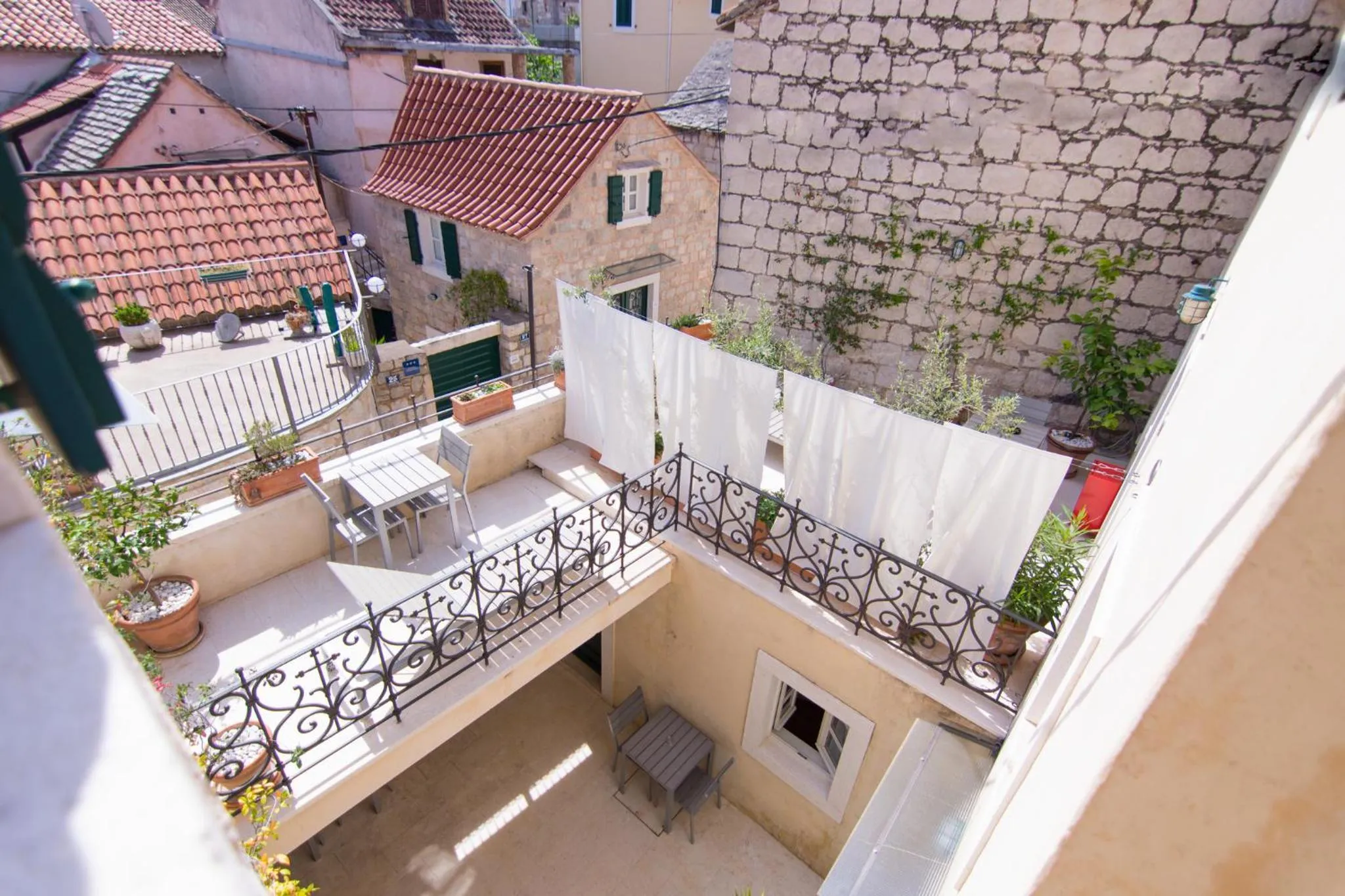 Balcony/Terrace in Divota Apartment Hotel