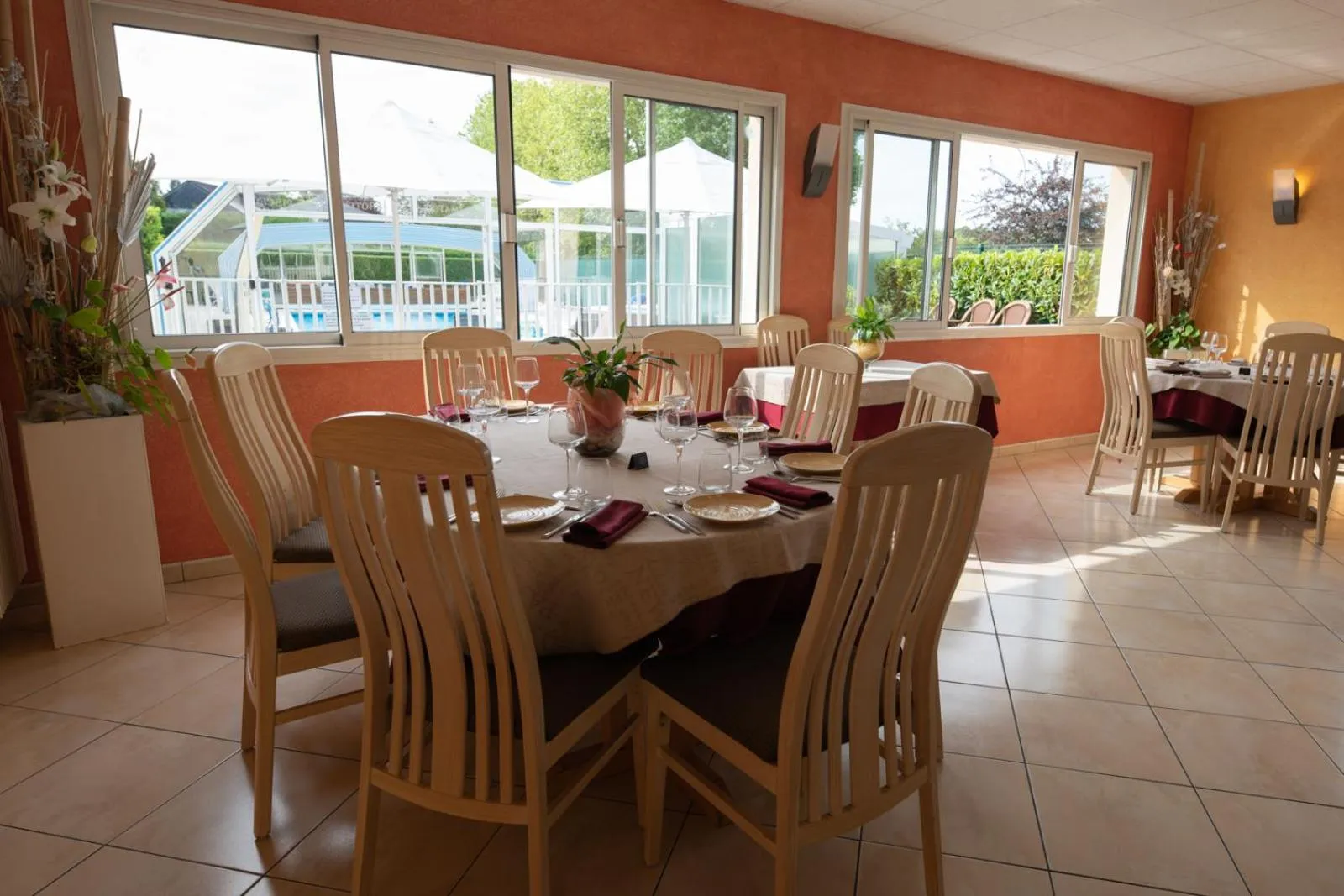 Restaurant/places to eat in Logis Hotel Restaurant L'Escapade