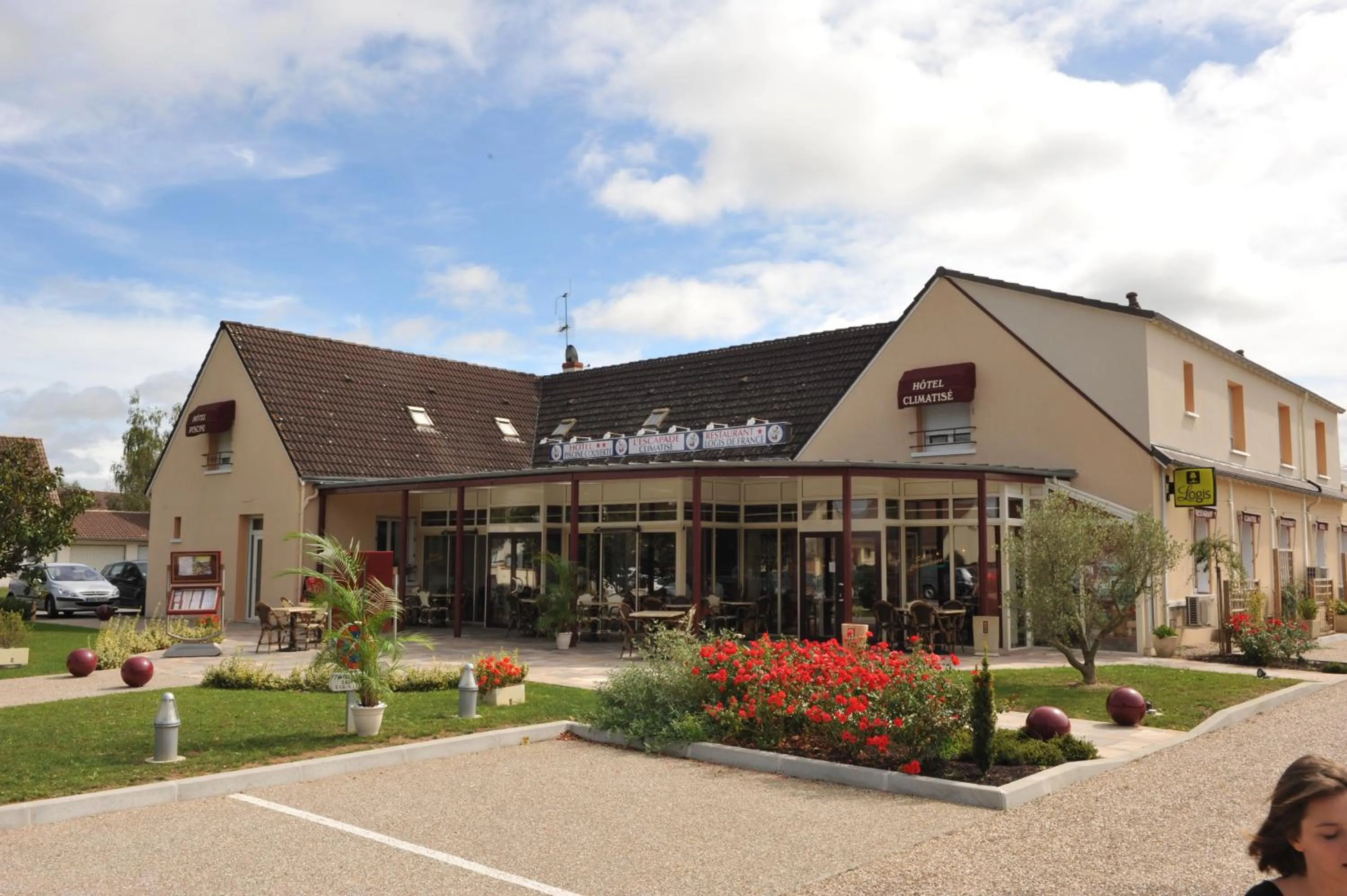 Property building in Logis Hotel Restaurant L'Escapade