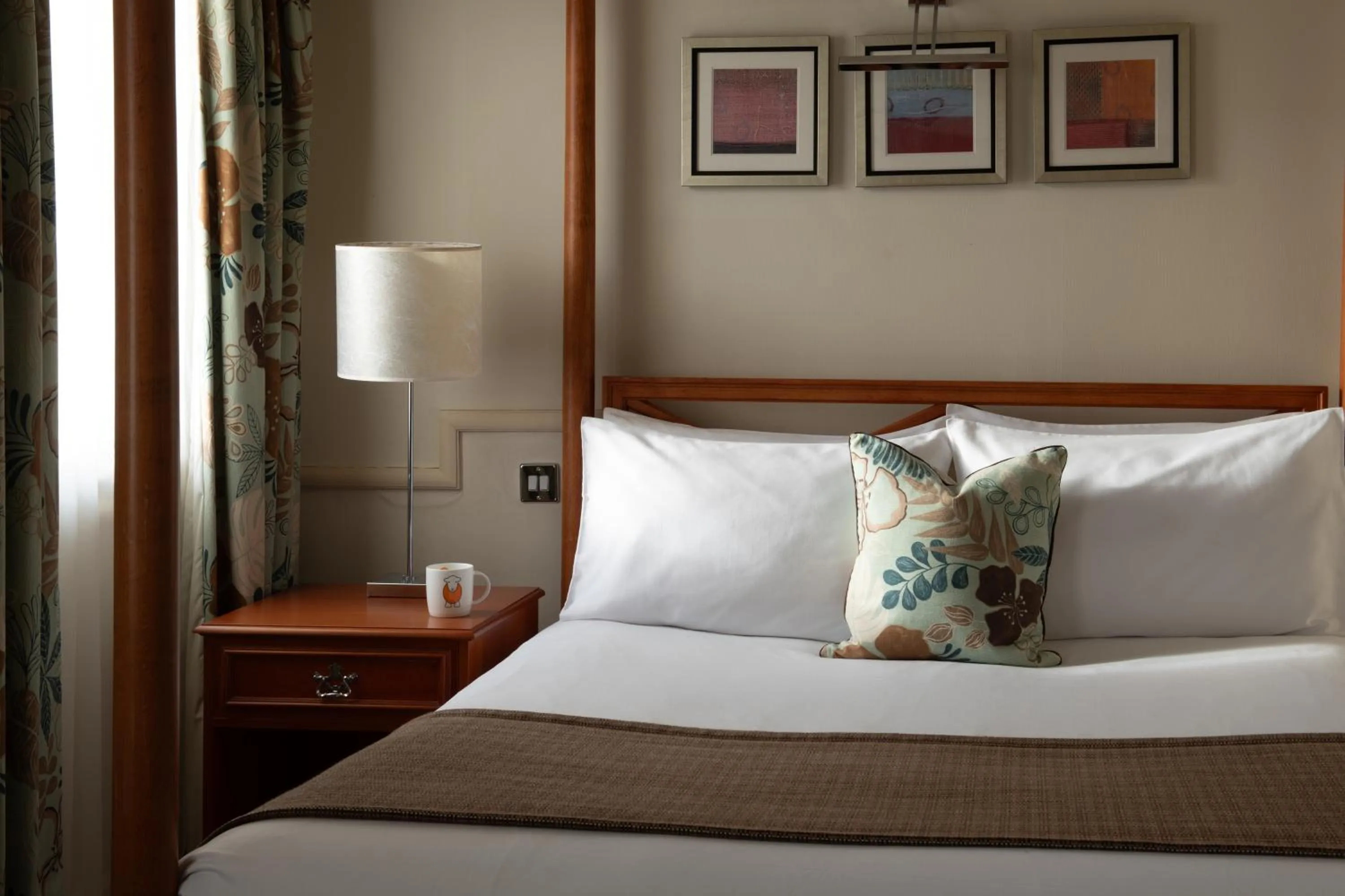 4 Poster Suite in North Lakes Hotel and Spa