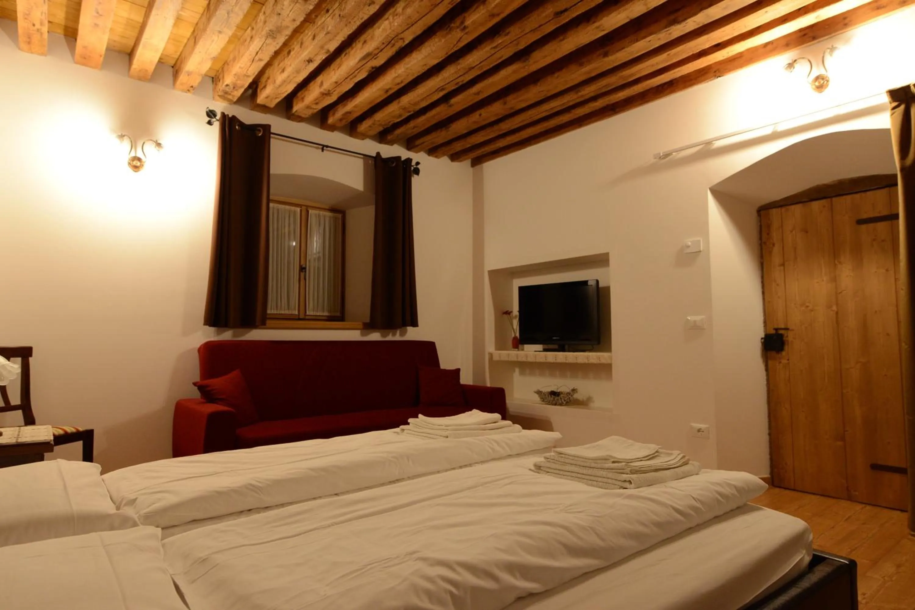 Photo of the whole room in Alla Regia