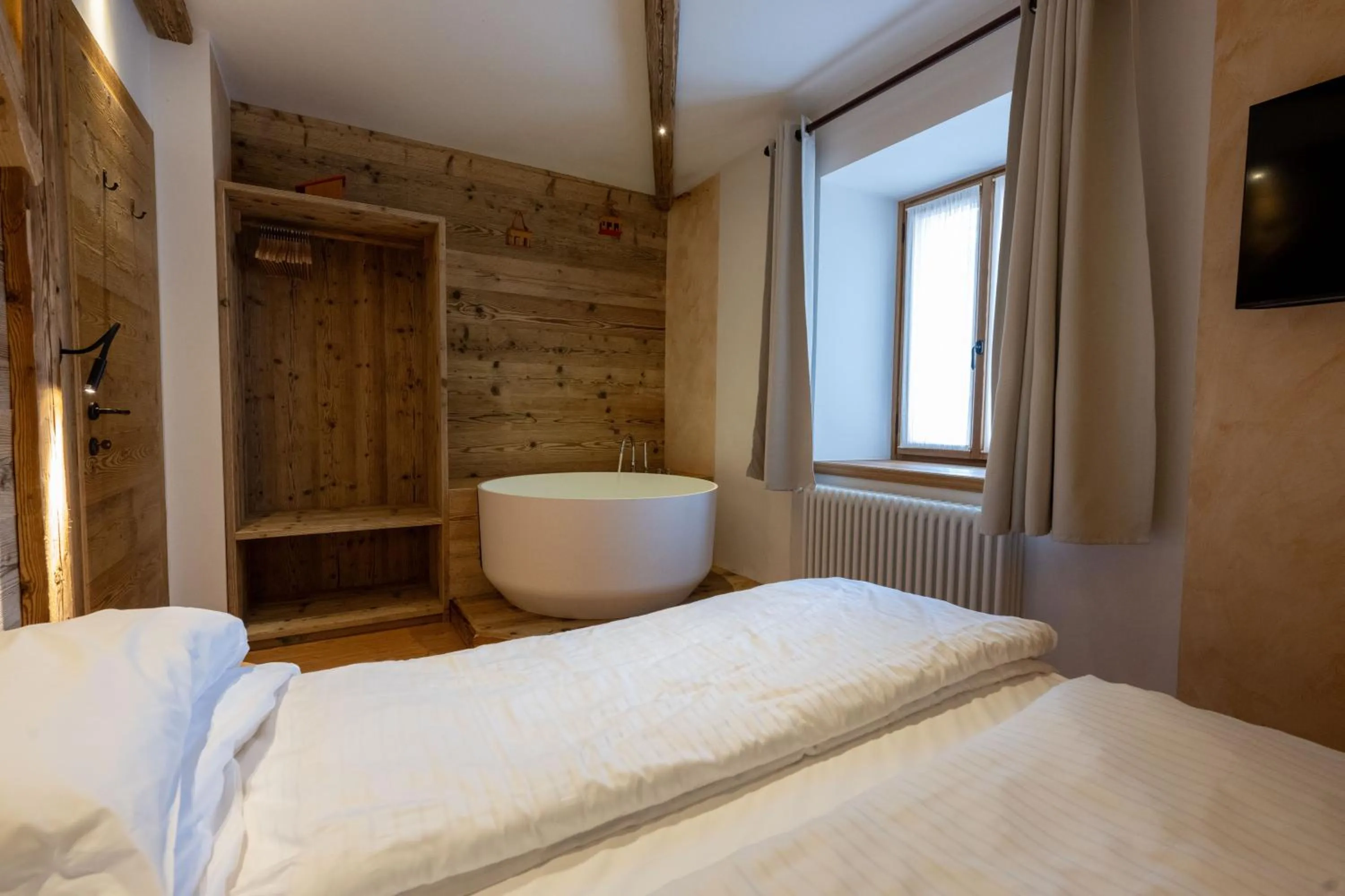 Photo of the whole room in Alla Regia