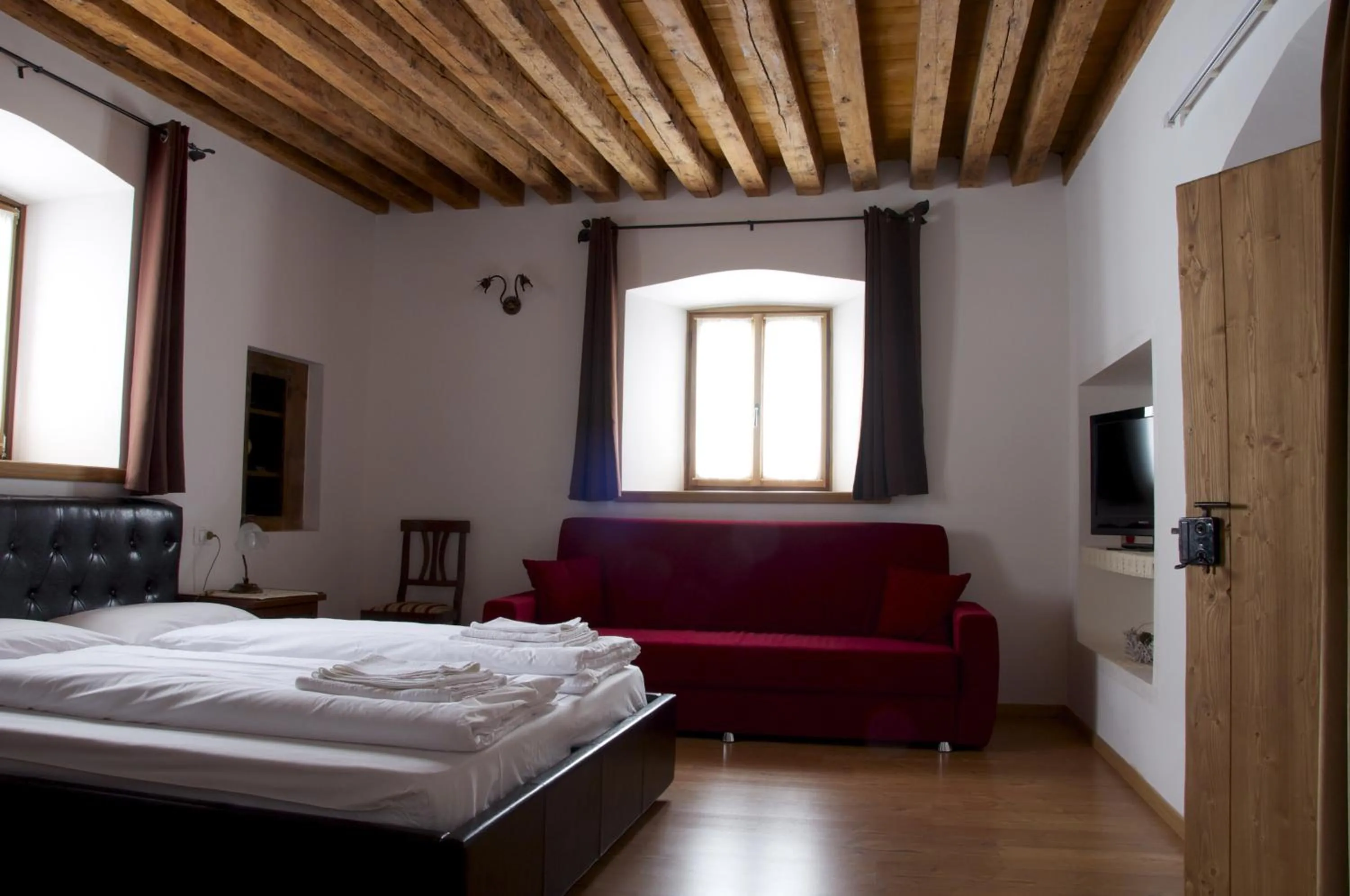 Photo of the whole room in Alla Regia