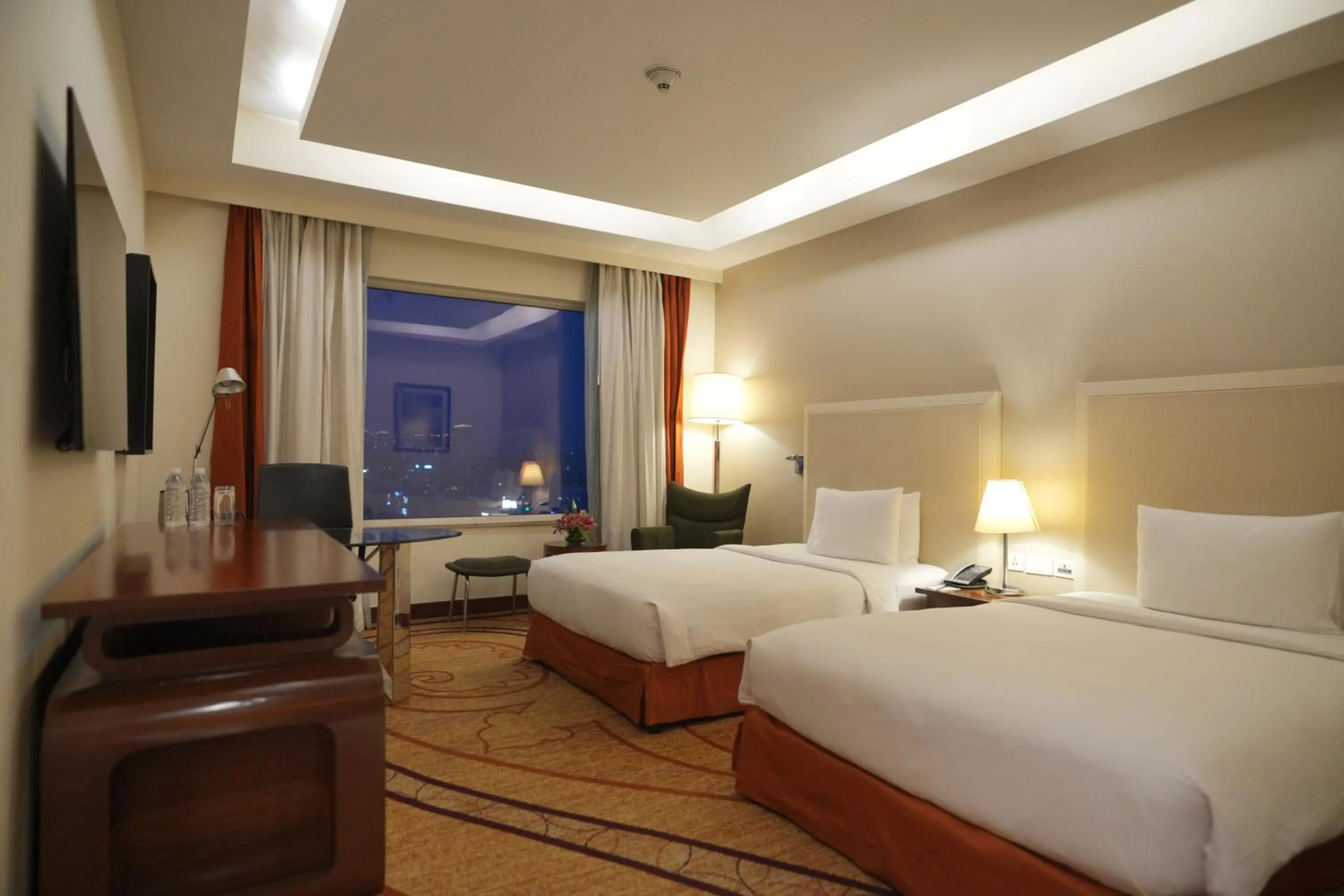 Bed in DoubleTree by Hilton Gurgaon New Delhi NCR