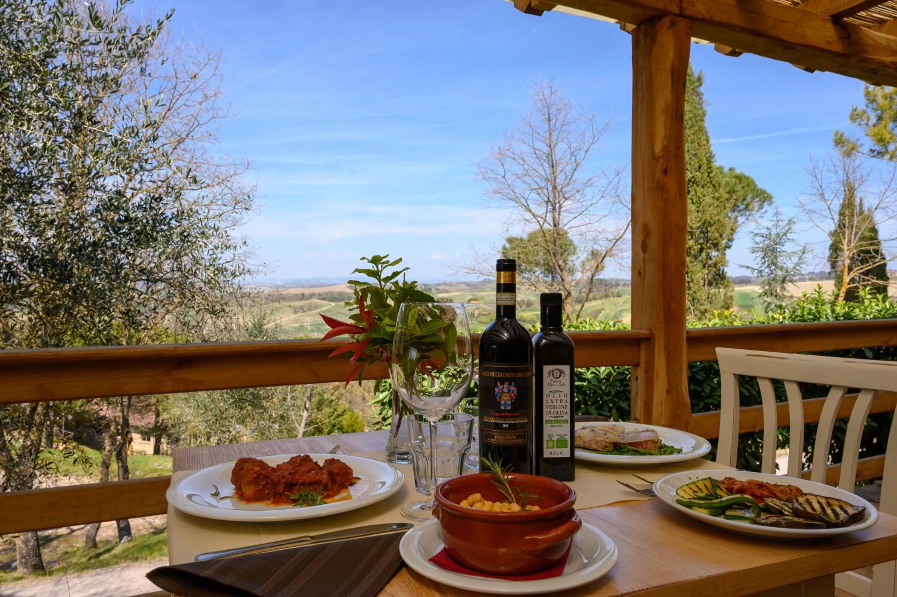 Food and drinks in Fattoria Pieve a Salti