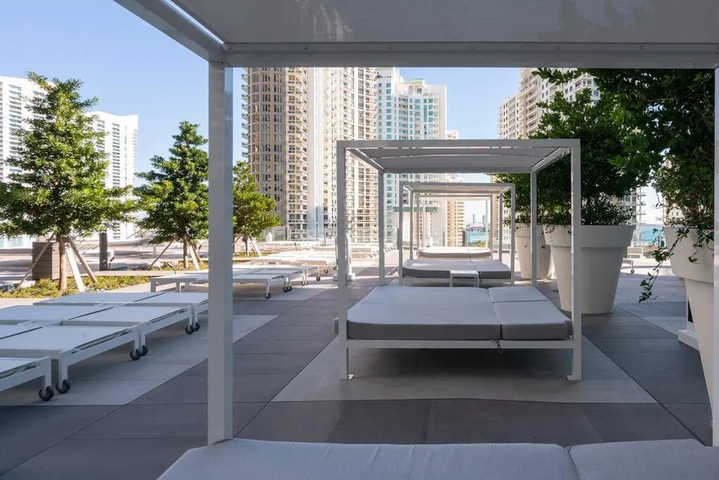 Balcony/Terrace, Bed in ICON Brickell residences