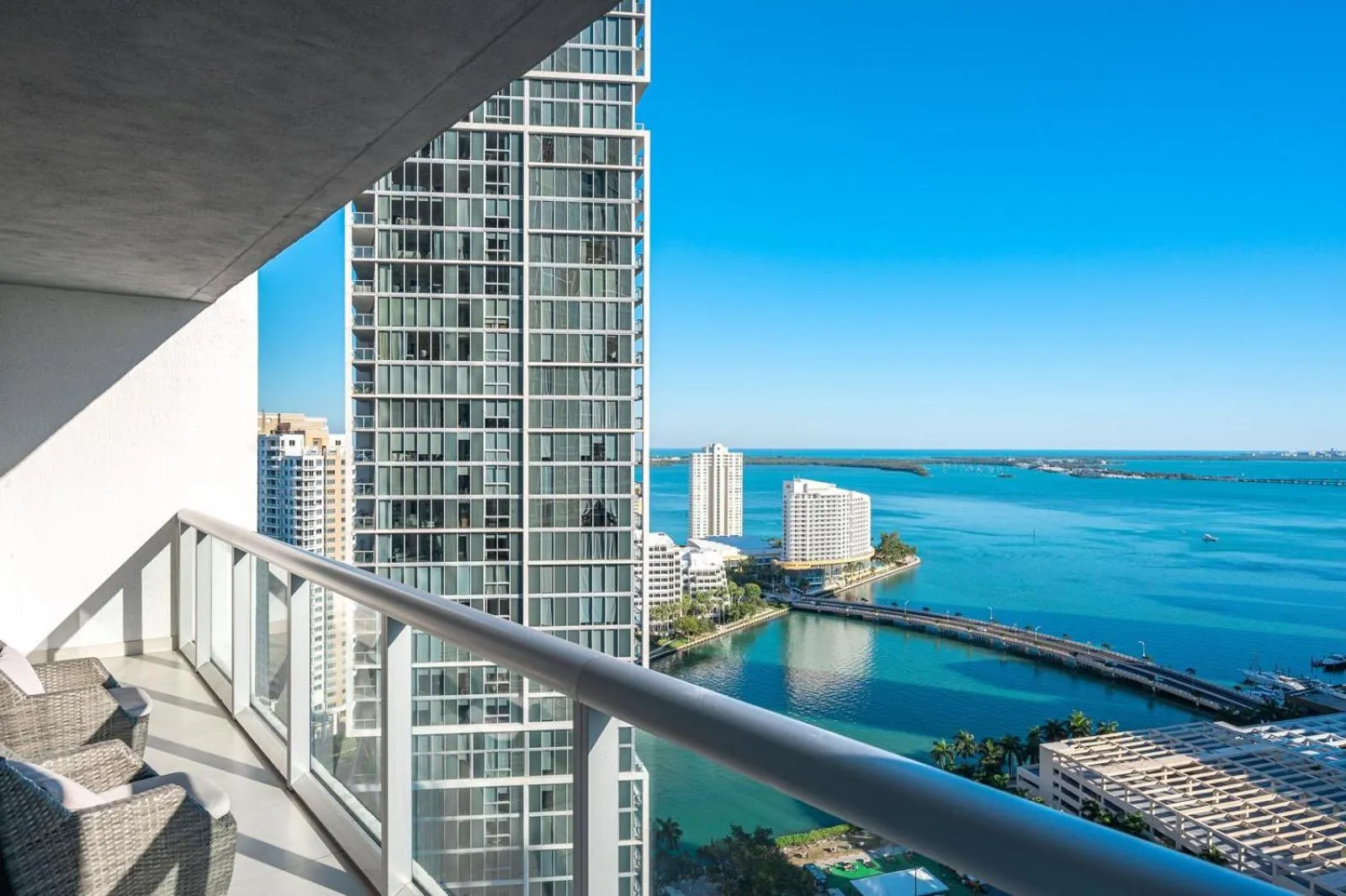 Balcony/Terrace in ICON Brickell residences