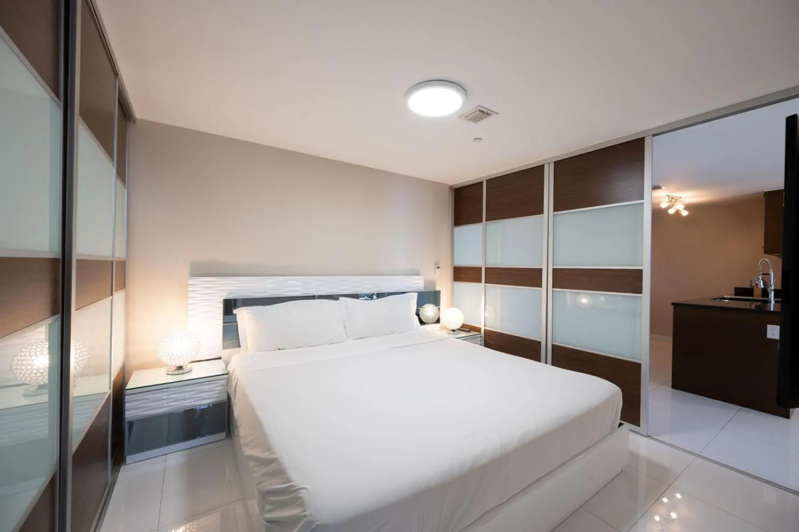 Bed in ICON Brickell residences