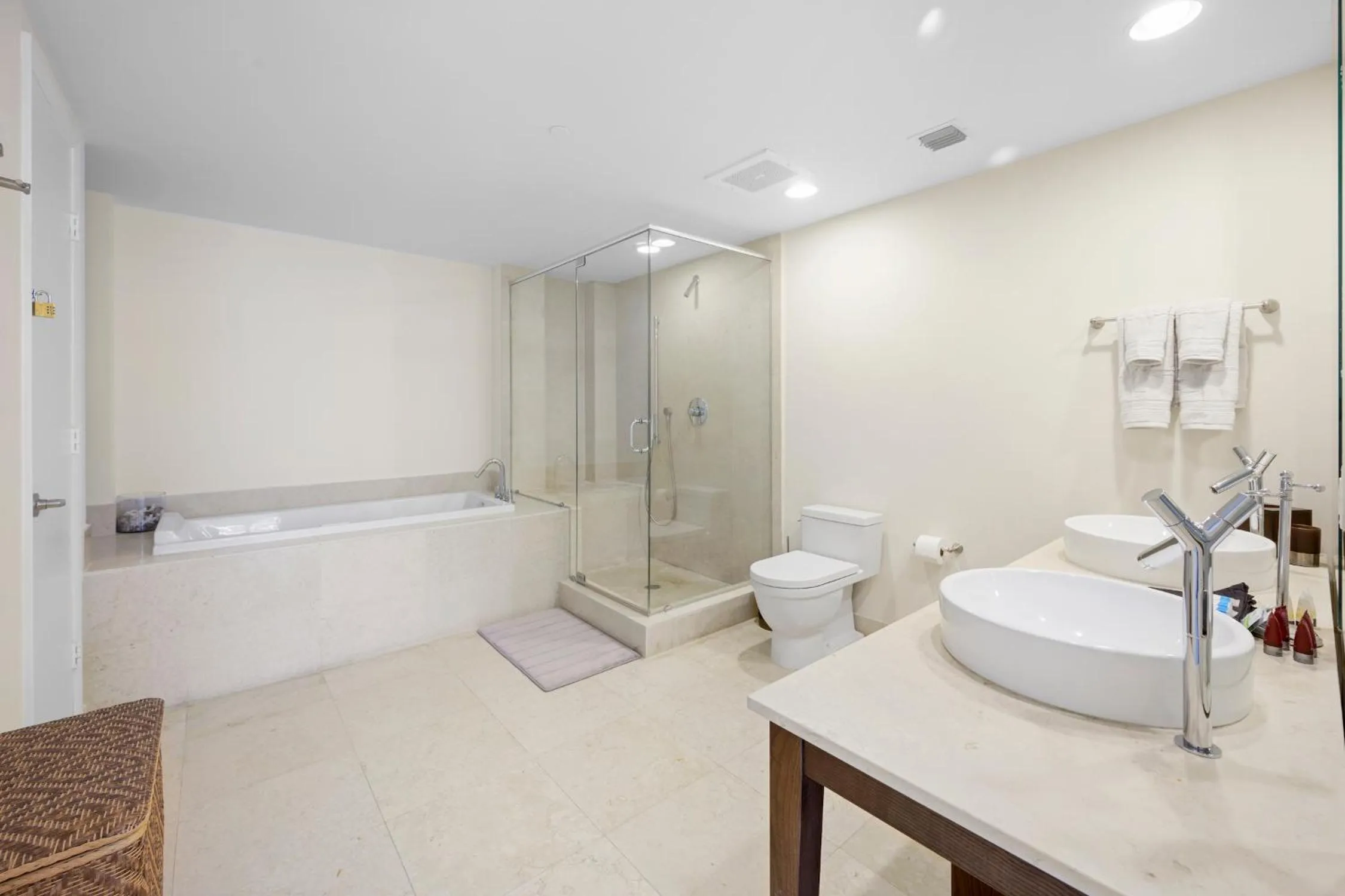 Shower in ICON Brickell residences