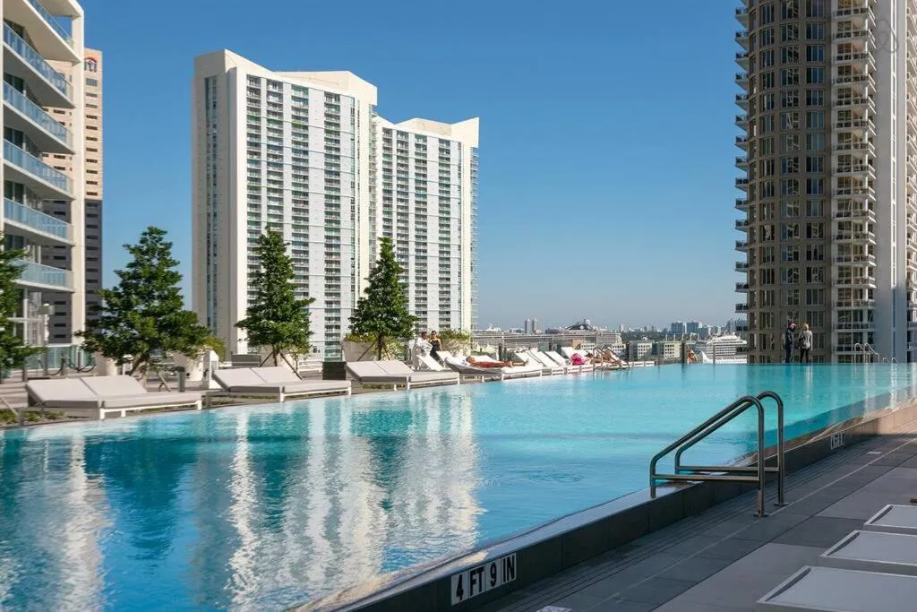 Pool view in ICON Brickell residences