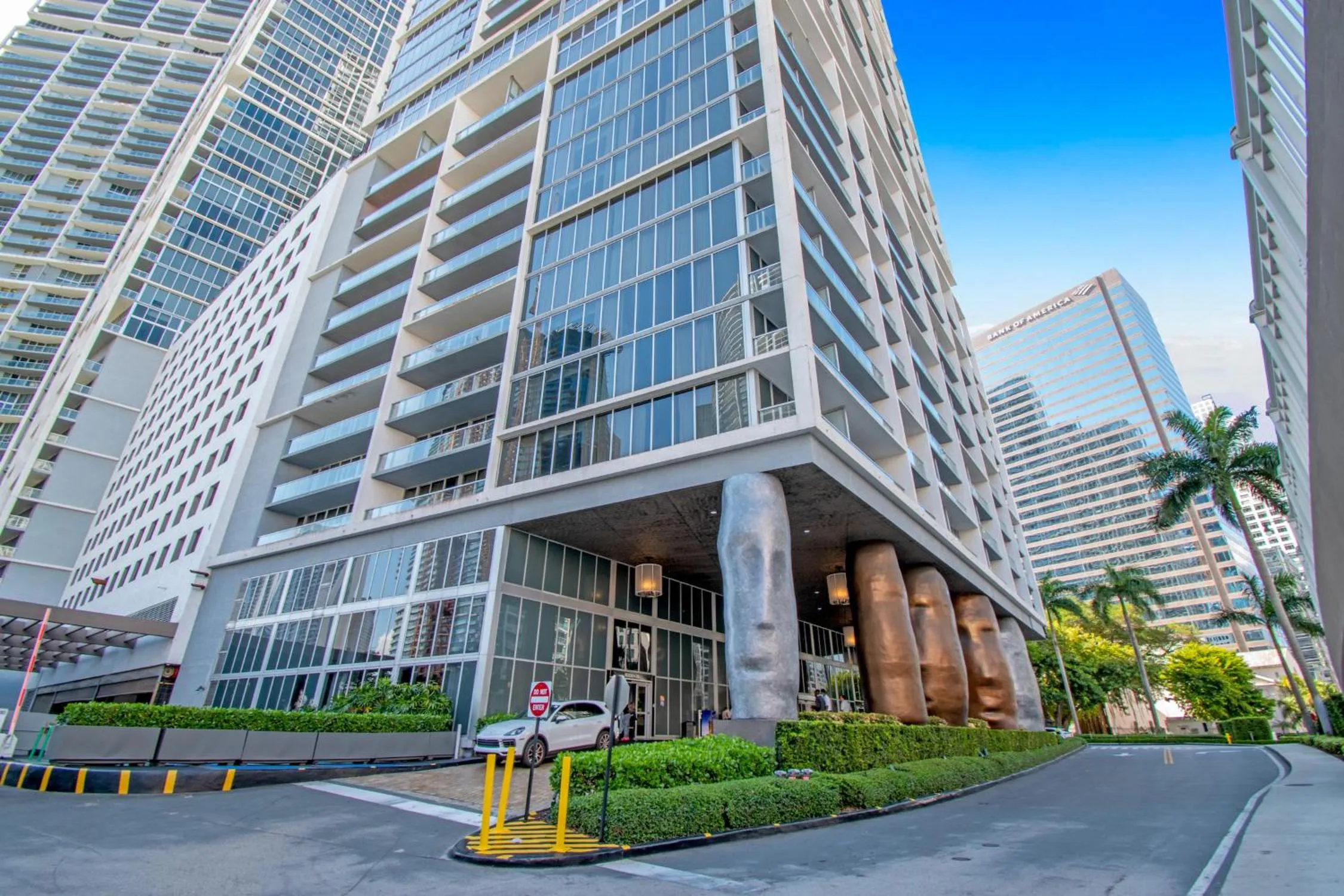Property building in ICON Brickell residences