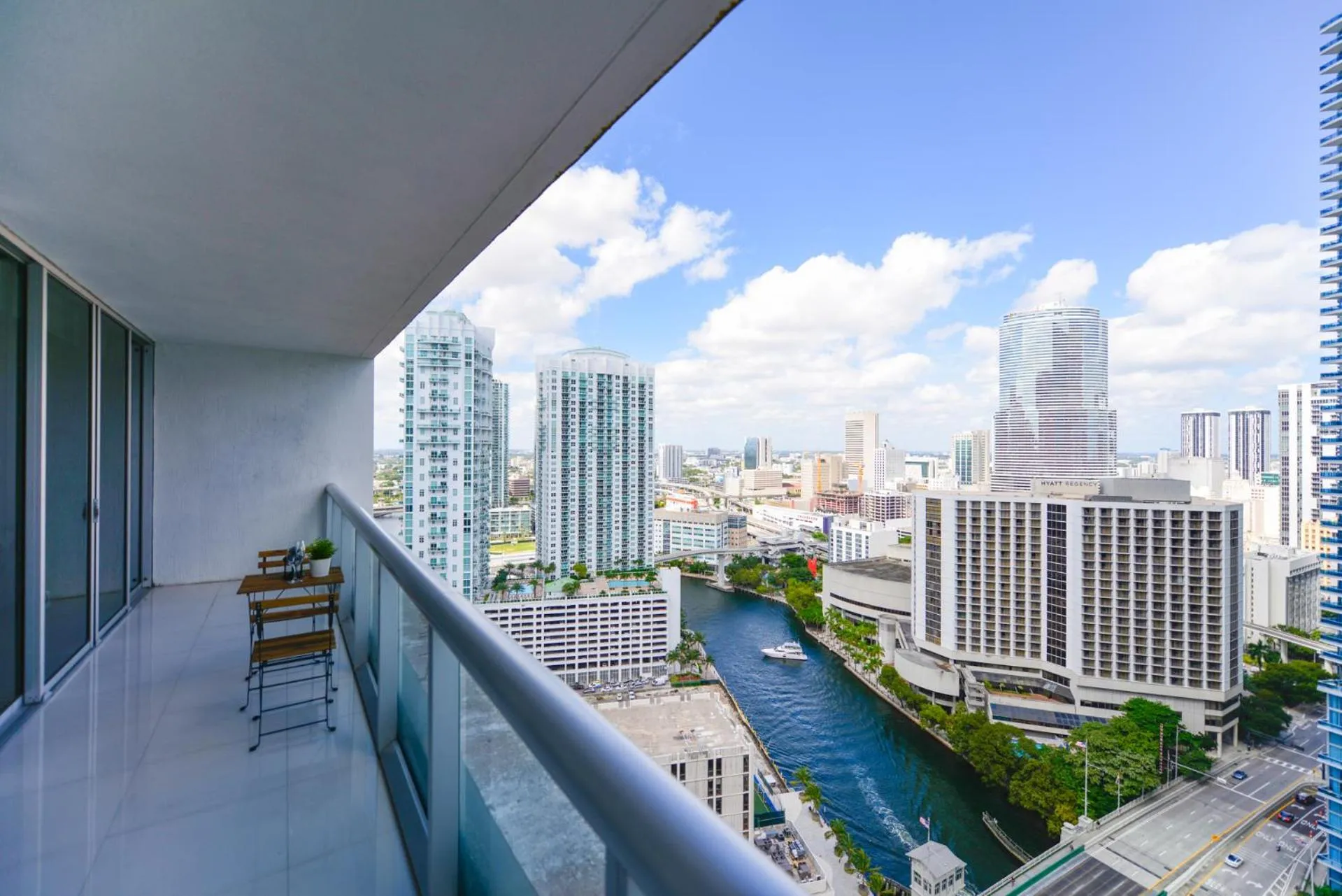 City view in ICON Brickell residences