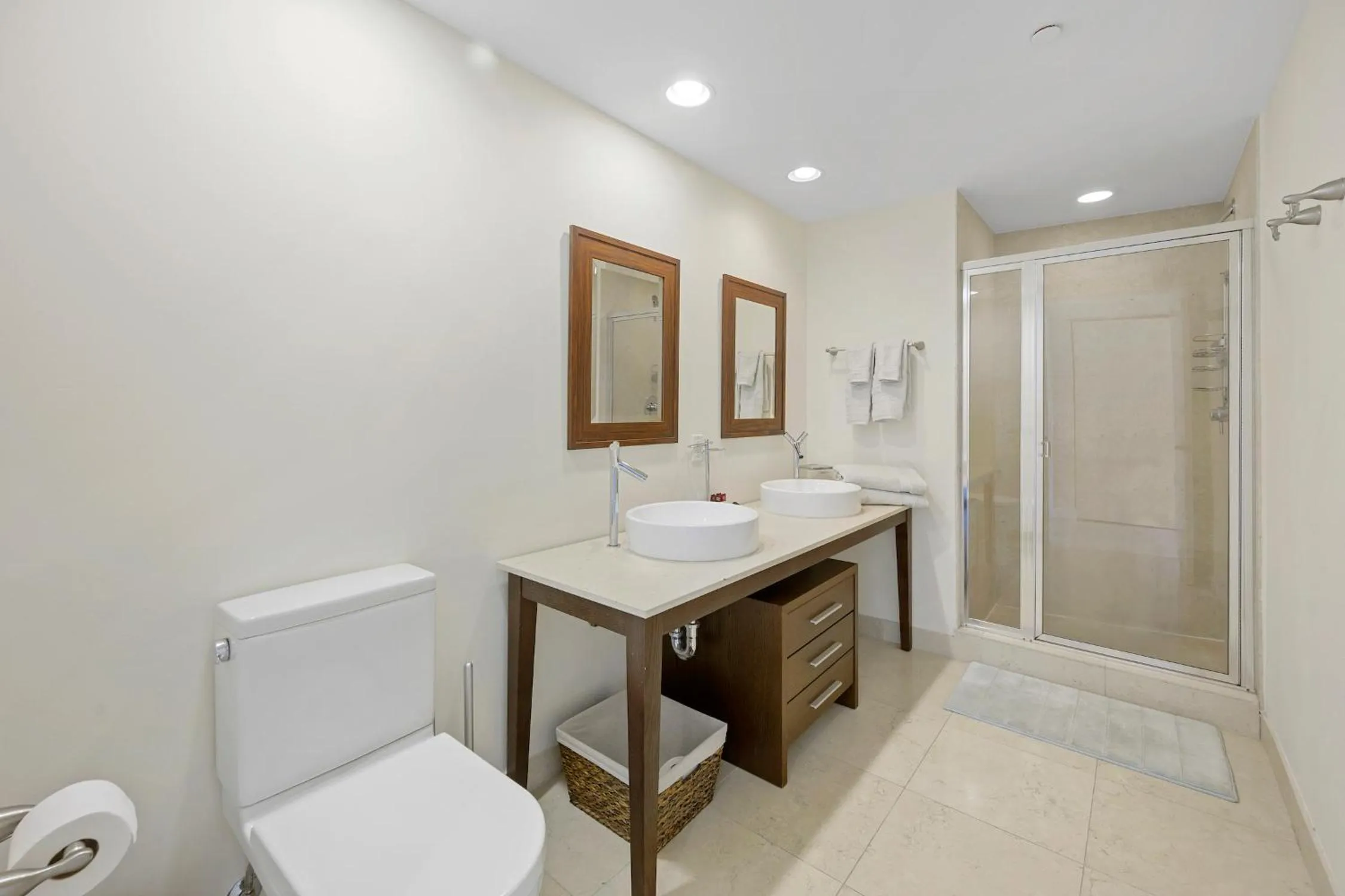 Shower in ICON Brickell residences