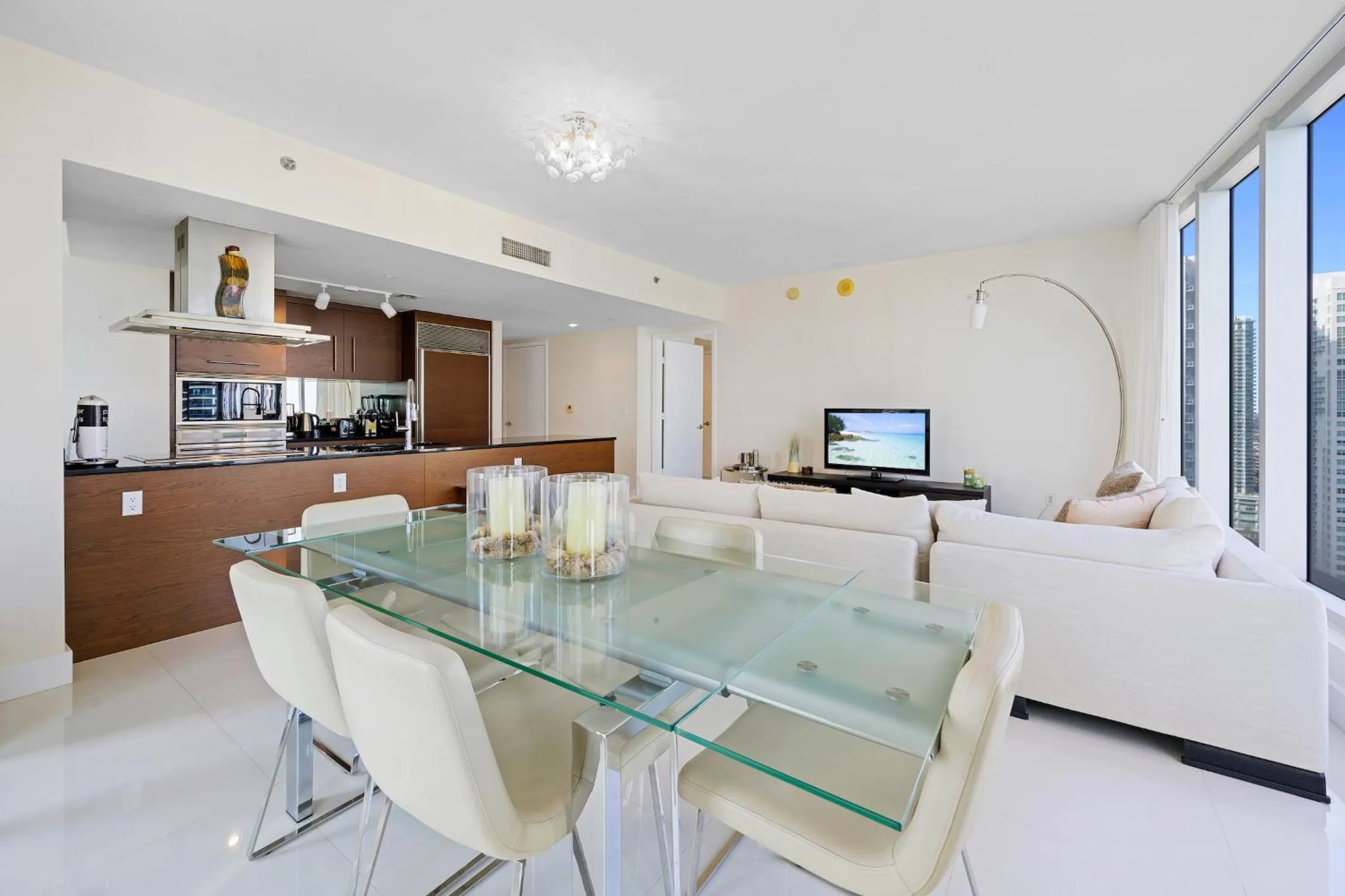 Kitchen or kitchenette in ICON Brickell residences