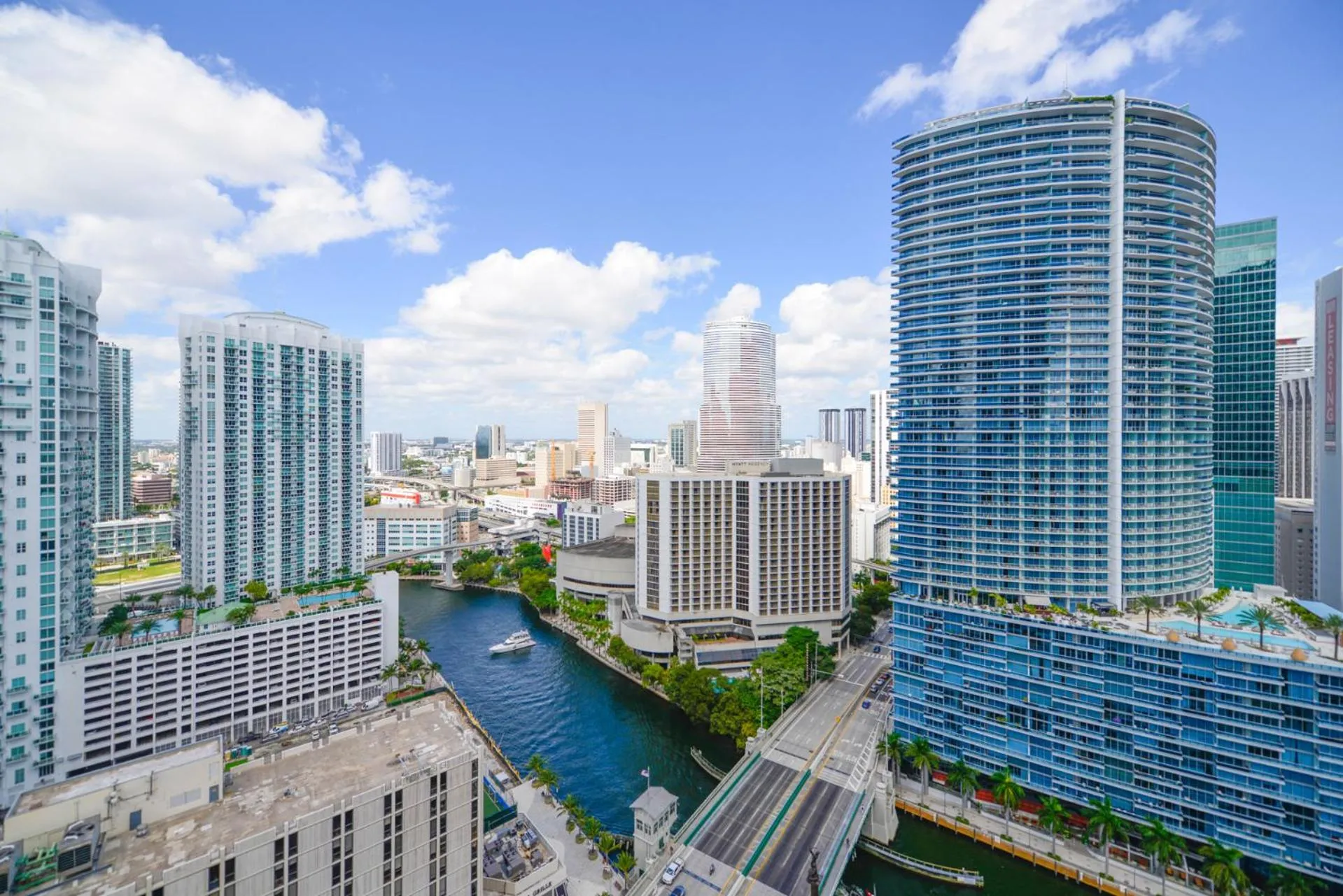 City view in ICON Brickell residences