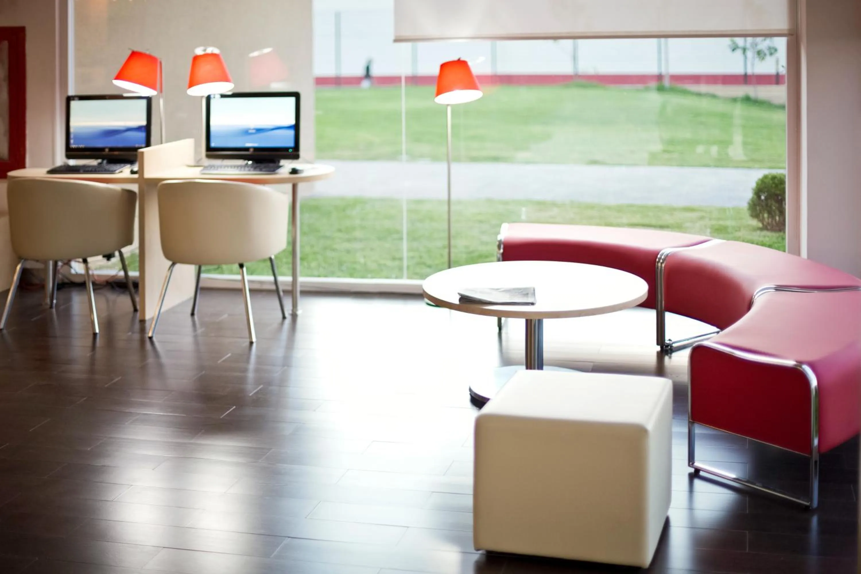 Lobby or reception in Ibis San Luis Potosi