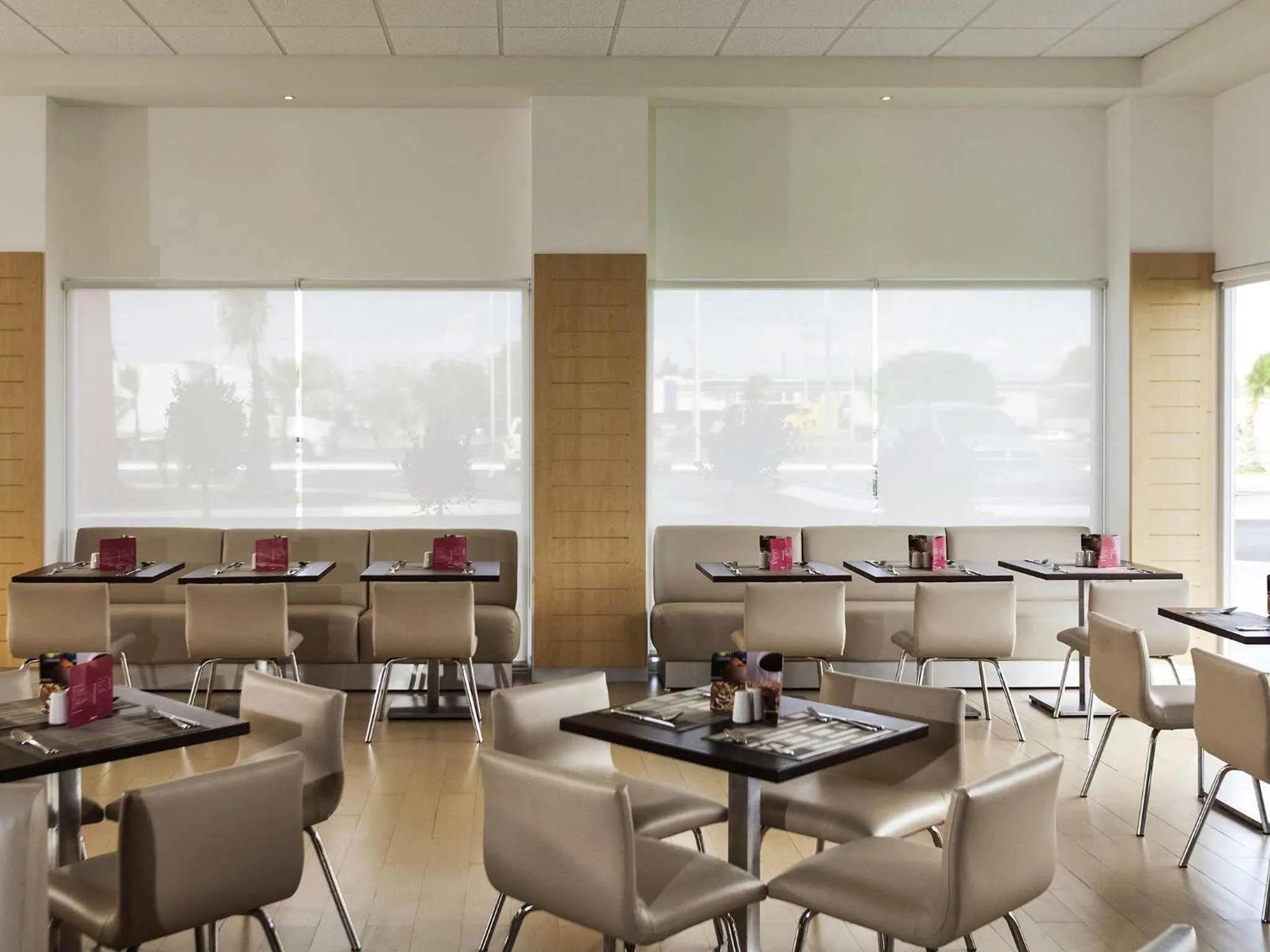 Restaurant/places to eat in Ibis San Luis Potosi