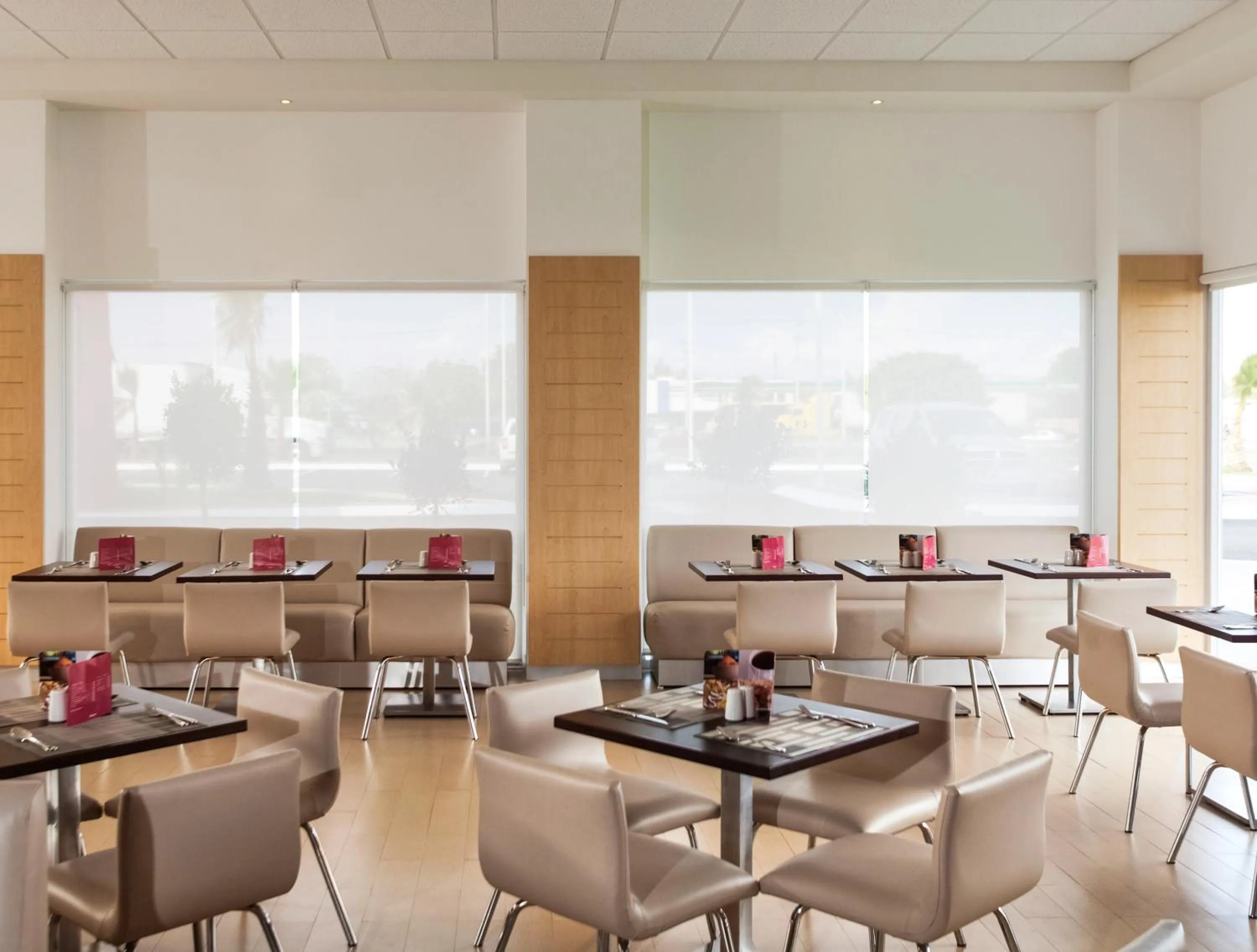 Restaurant/places to eat in Ibis San Luis Potosi