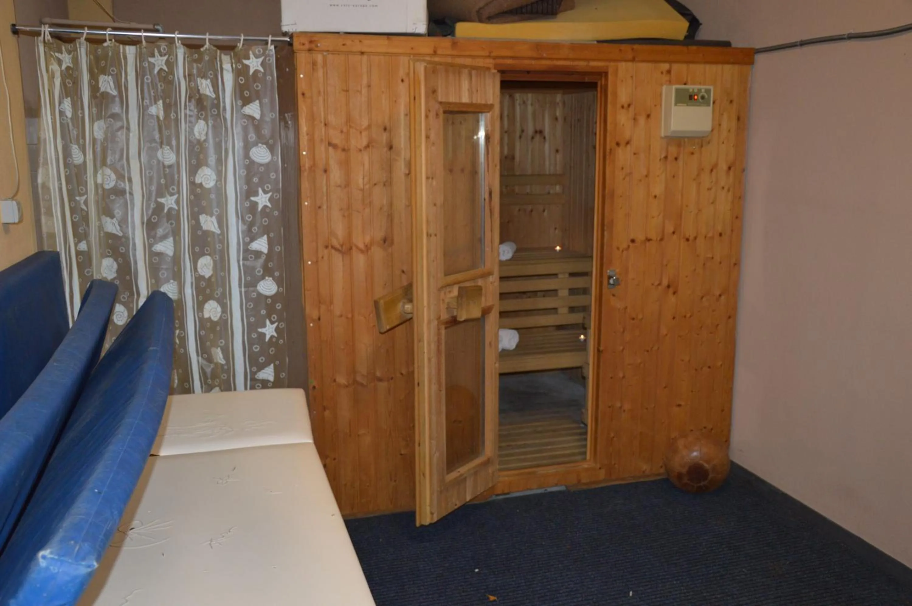 Sauna in Hotel Hani Zisi