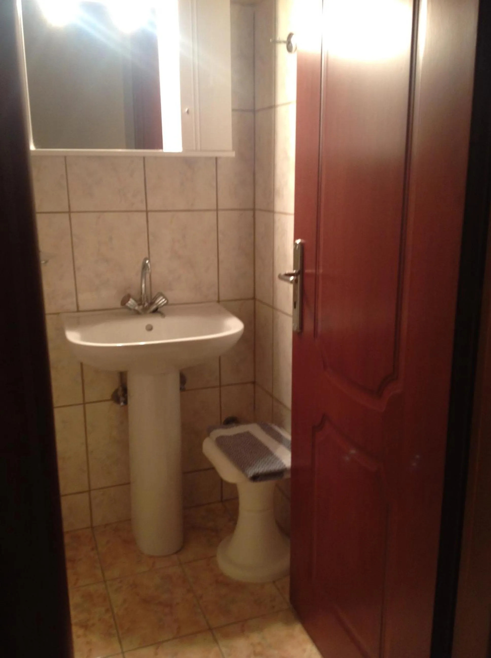 Bathroom in Hotel Hani Zisi