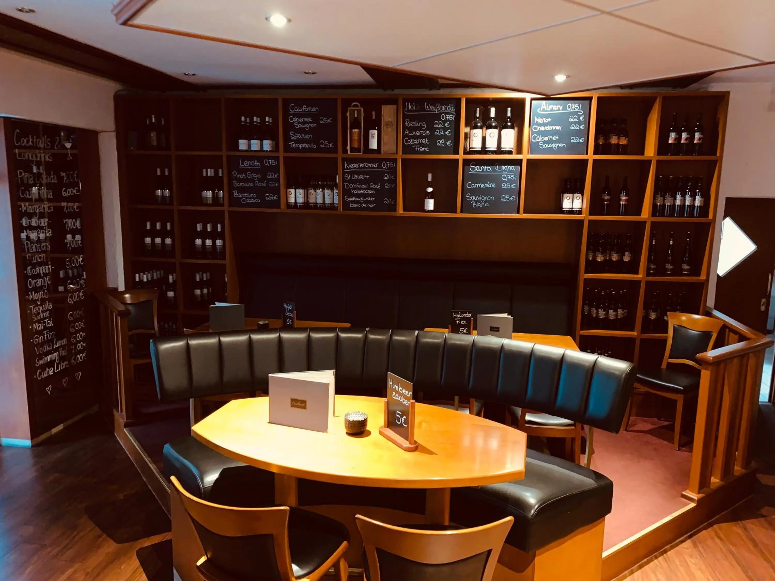 Lounge or bar in Schlosshotel Landstuhl