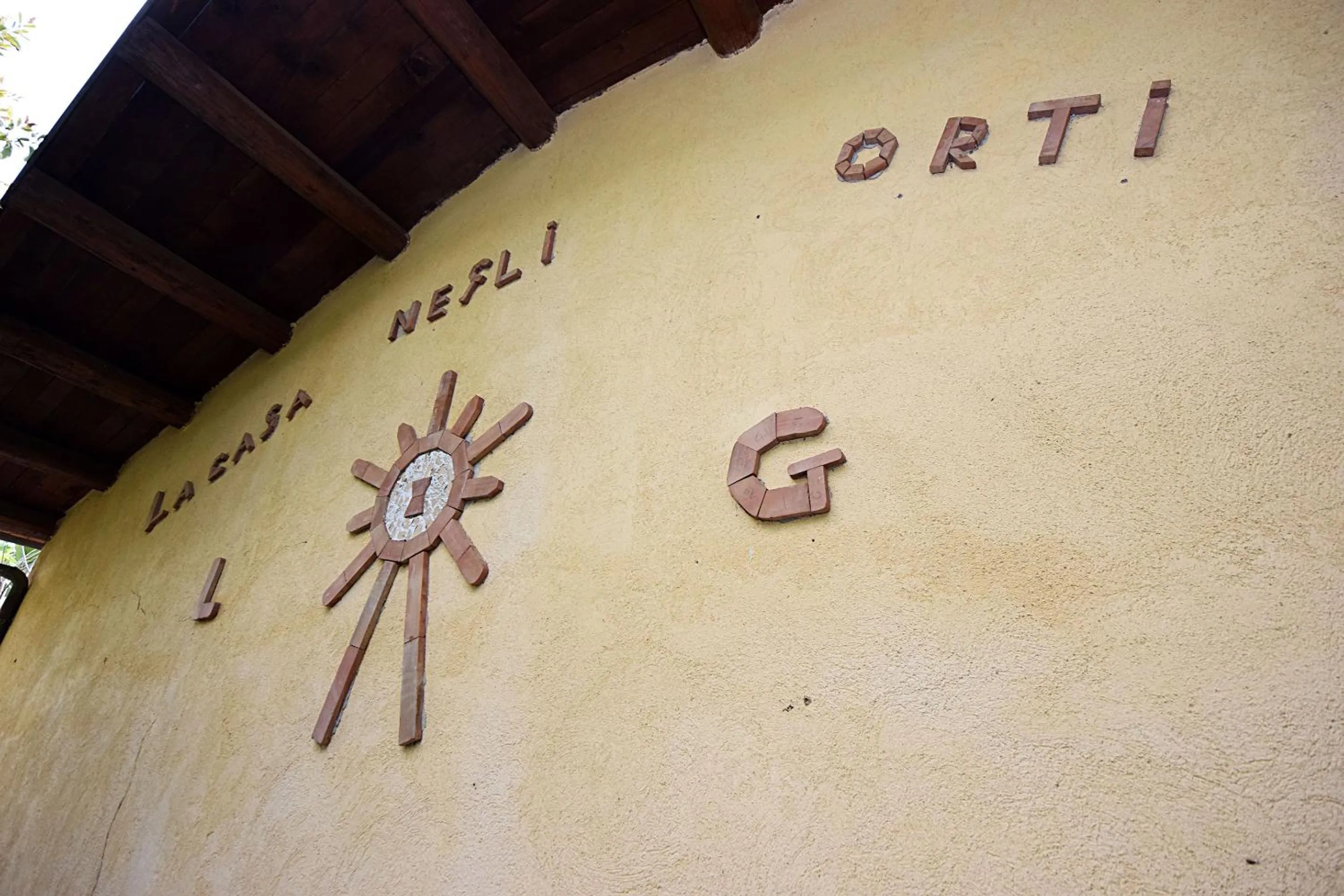 Decorative detail in Giucalem La Casa Negli Orti