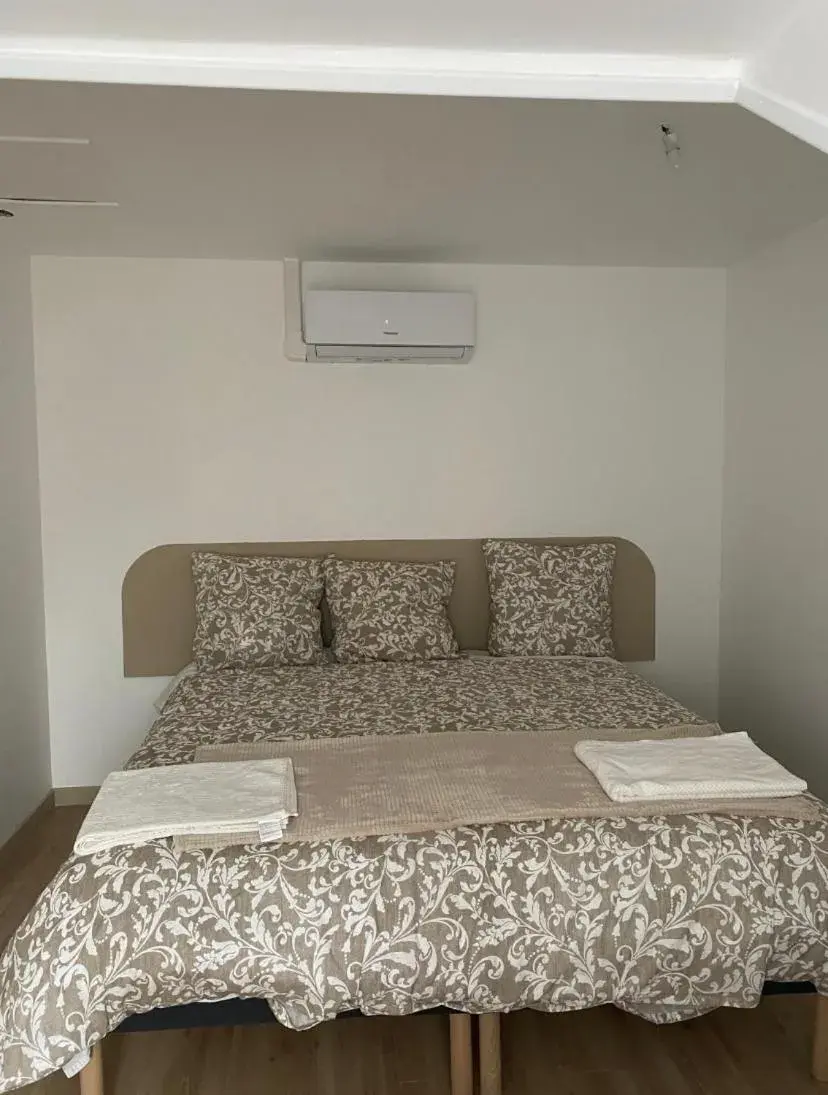 Deluxe Twin Room - single occupancy in Hameau des Essarts Deluxe Twin Room - single occupancy in Hameau des Essarts