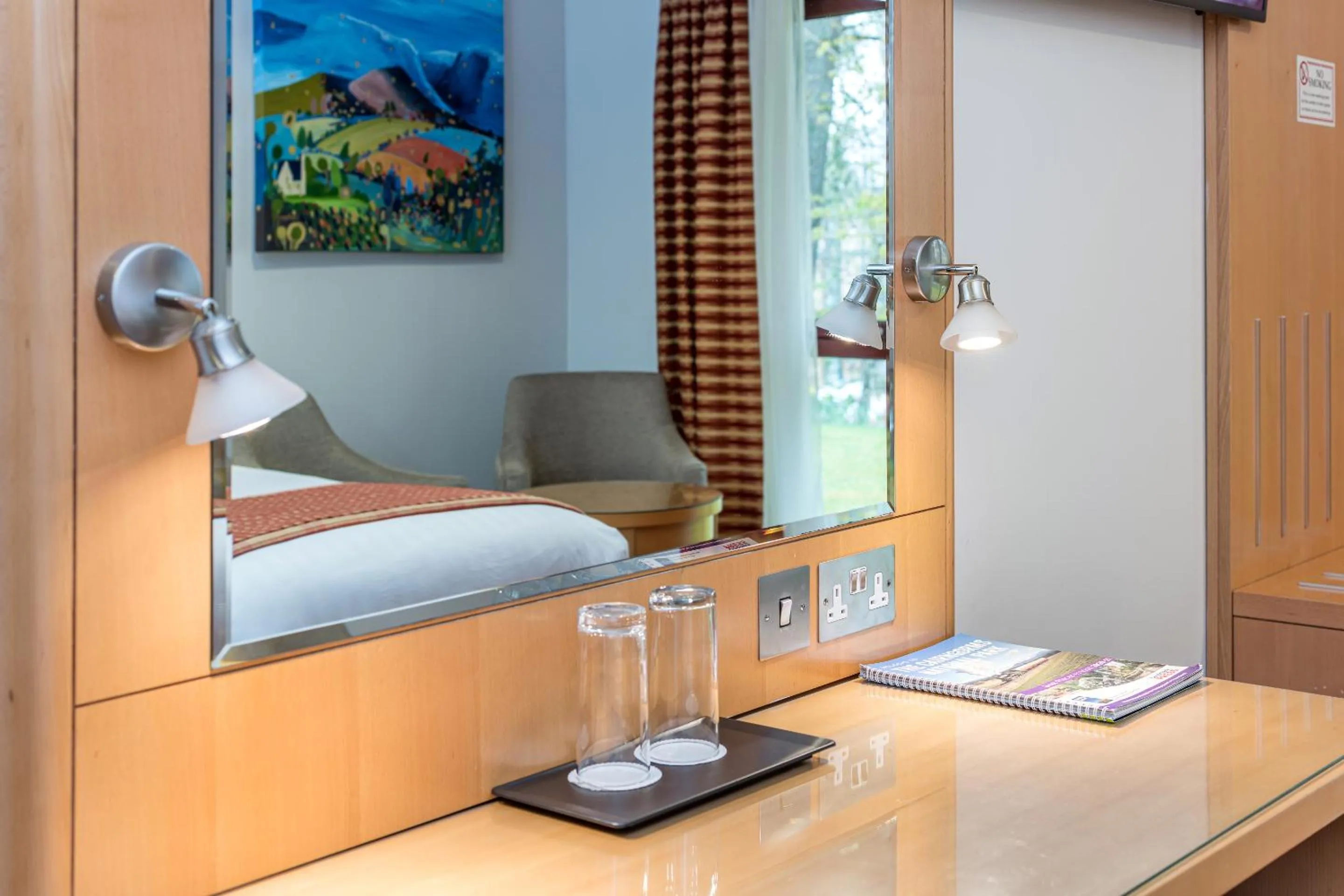 Bedroom, Bed in High Range Lodge Hotel