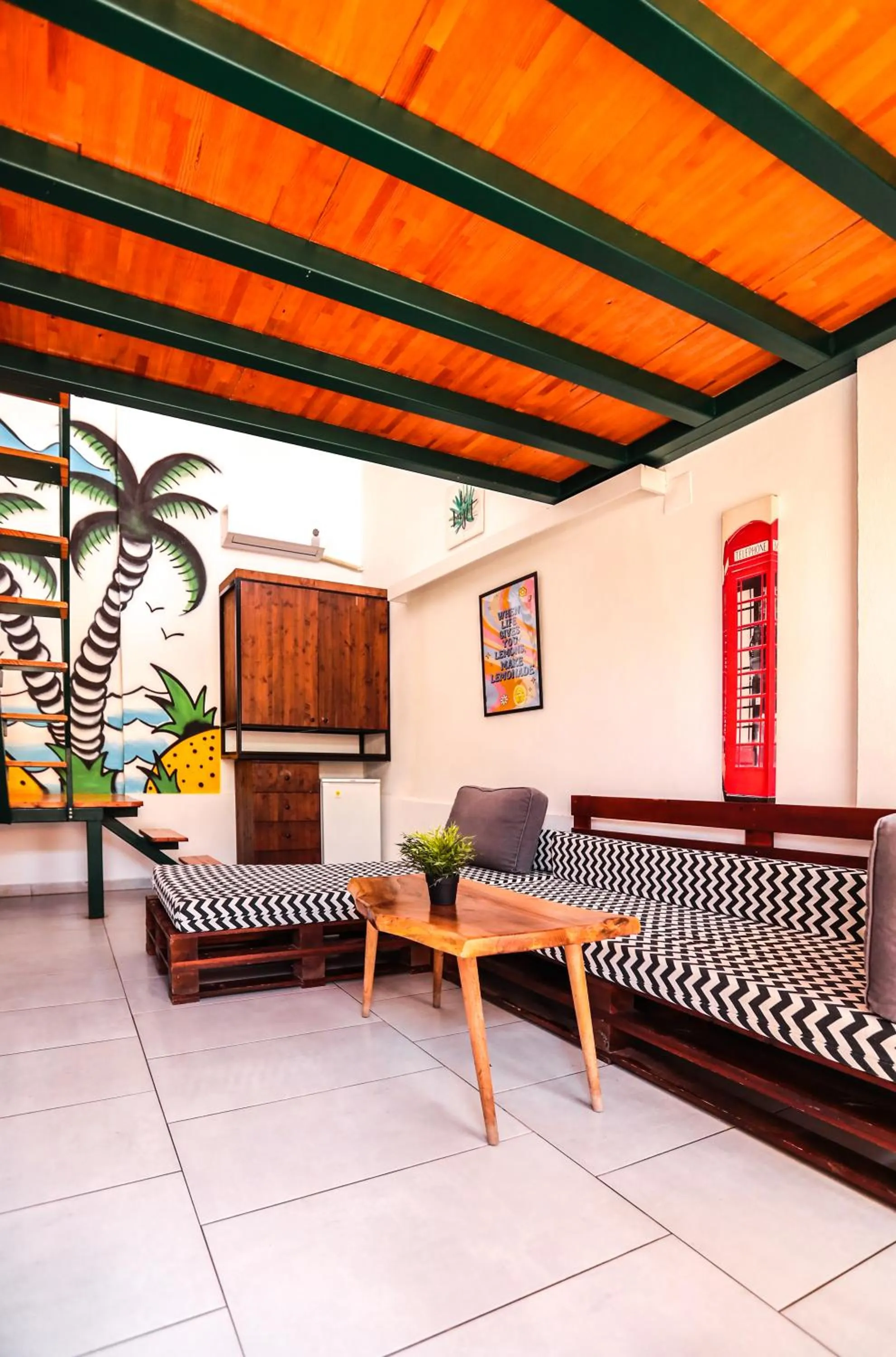 Seating area in Limon Inn Hotel, Taşucu