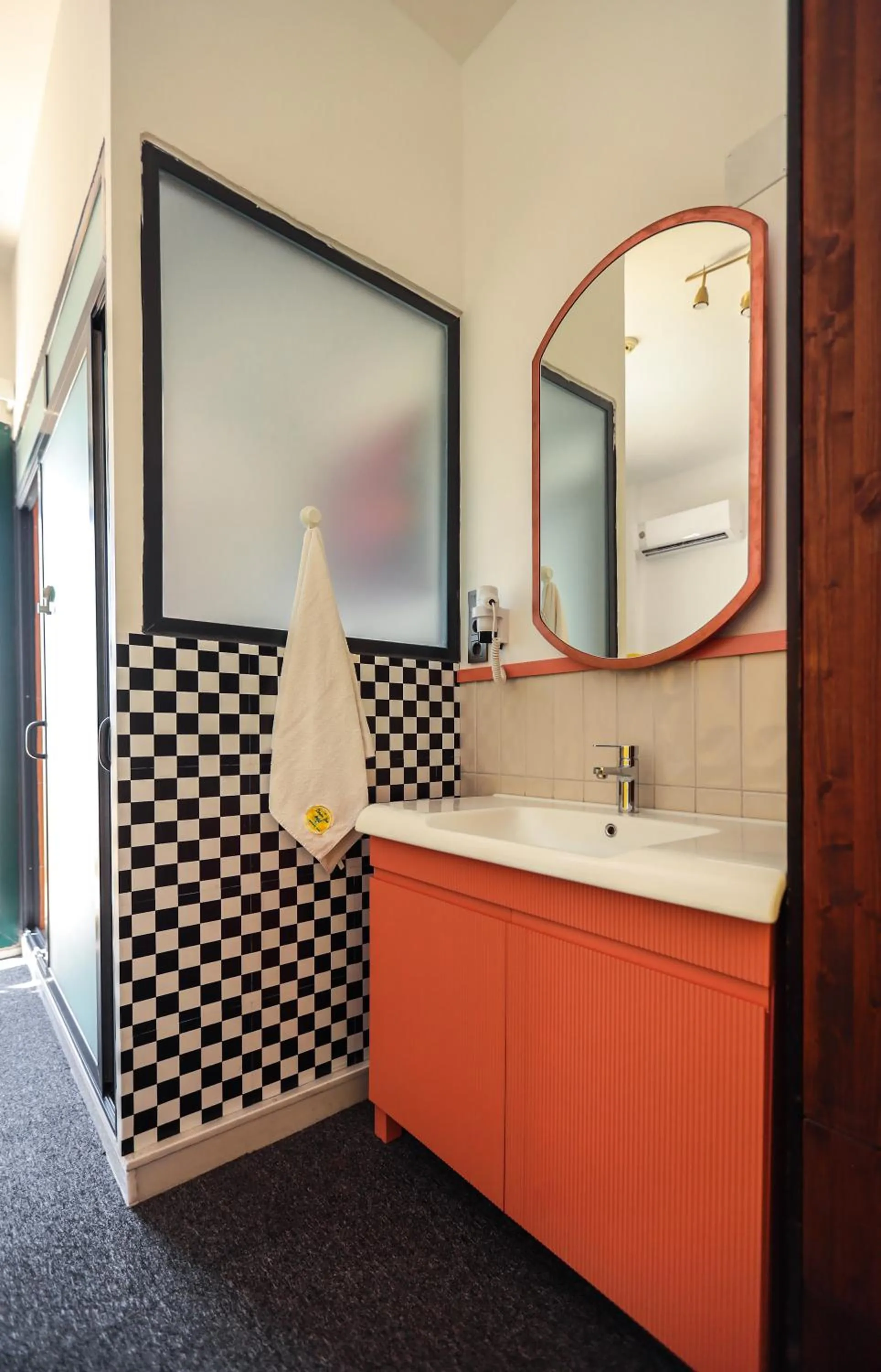 Photo of the whole room in Limon Inn Hotel, Taşucu